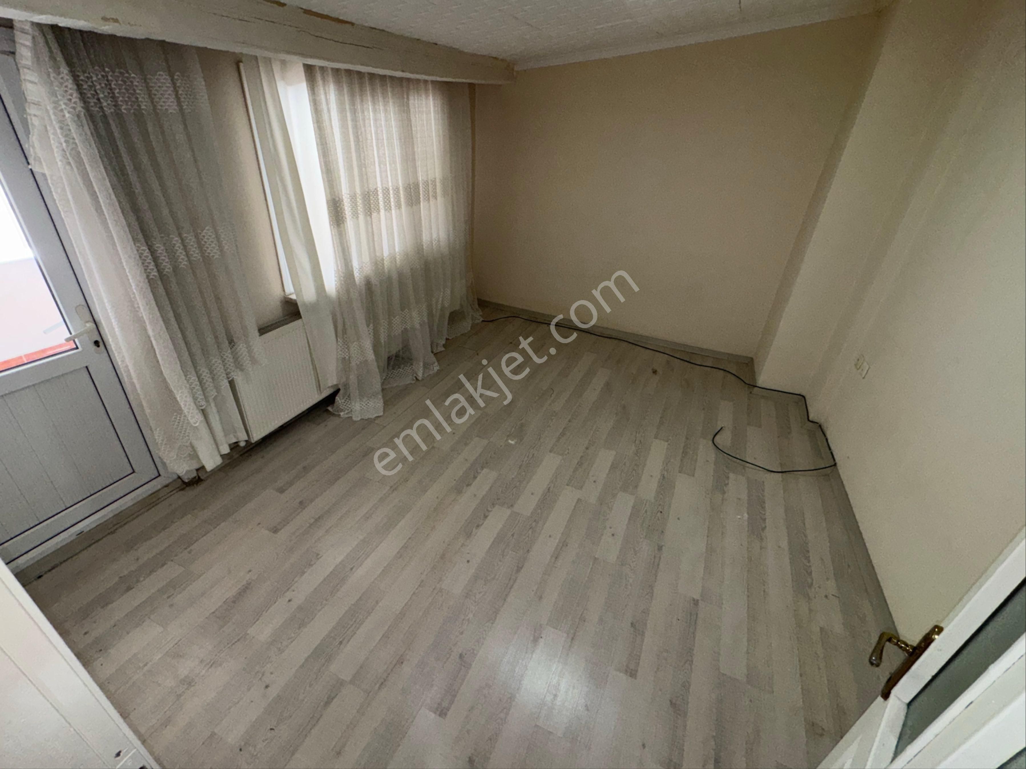 Zaferyapı Gayrimenkulden Kiralıkçatıkatı 2+1 100m2 Kombili Aile Binası Cebeci Mahde - Görsel 3