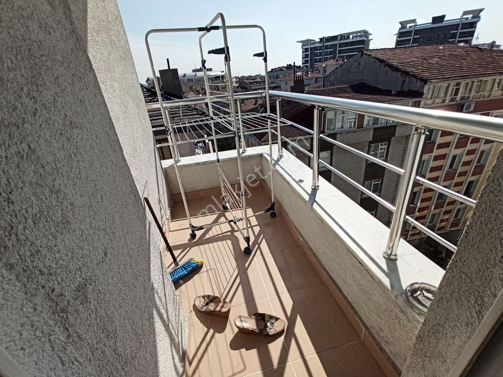 Merkeze Yakın Asansörlü Yeni Binada 200 M² 5+2 Ayrı Girişli Dubleks - Görsel 3