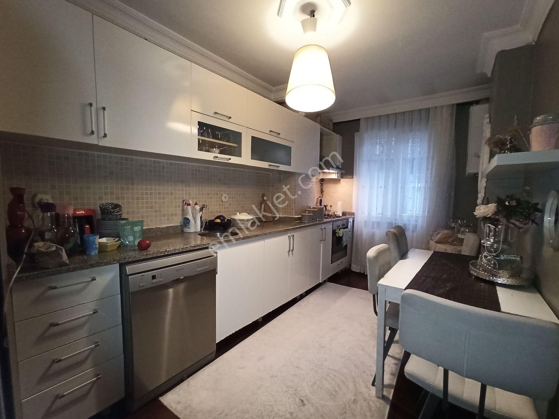 Merkeze Yakın Asansörlü Yeni Binada 200 M² 5+2 Ayrı Girişli Dubleks - Görsel 12