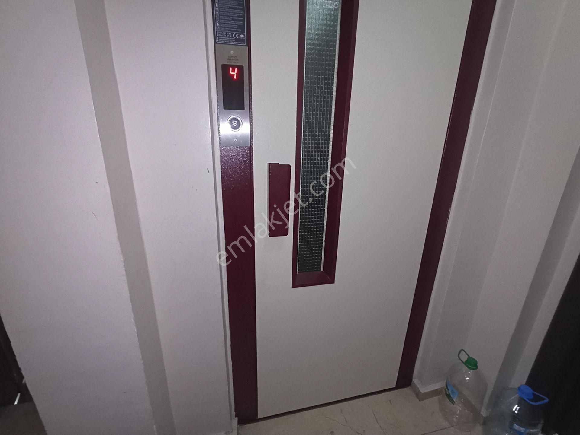 Merkeze Yakın Asansörlü Yeni Binada 200 M² 5+2 Ayrı Girişli Dubleks - Görsel 20