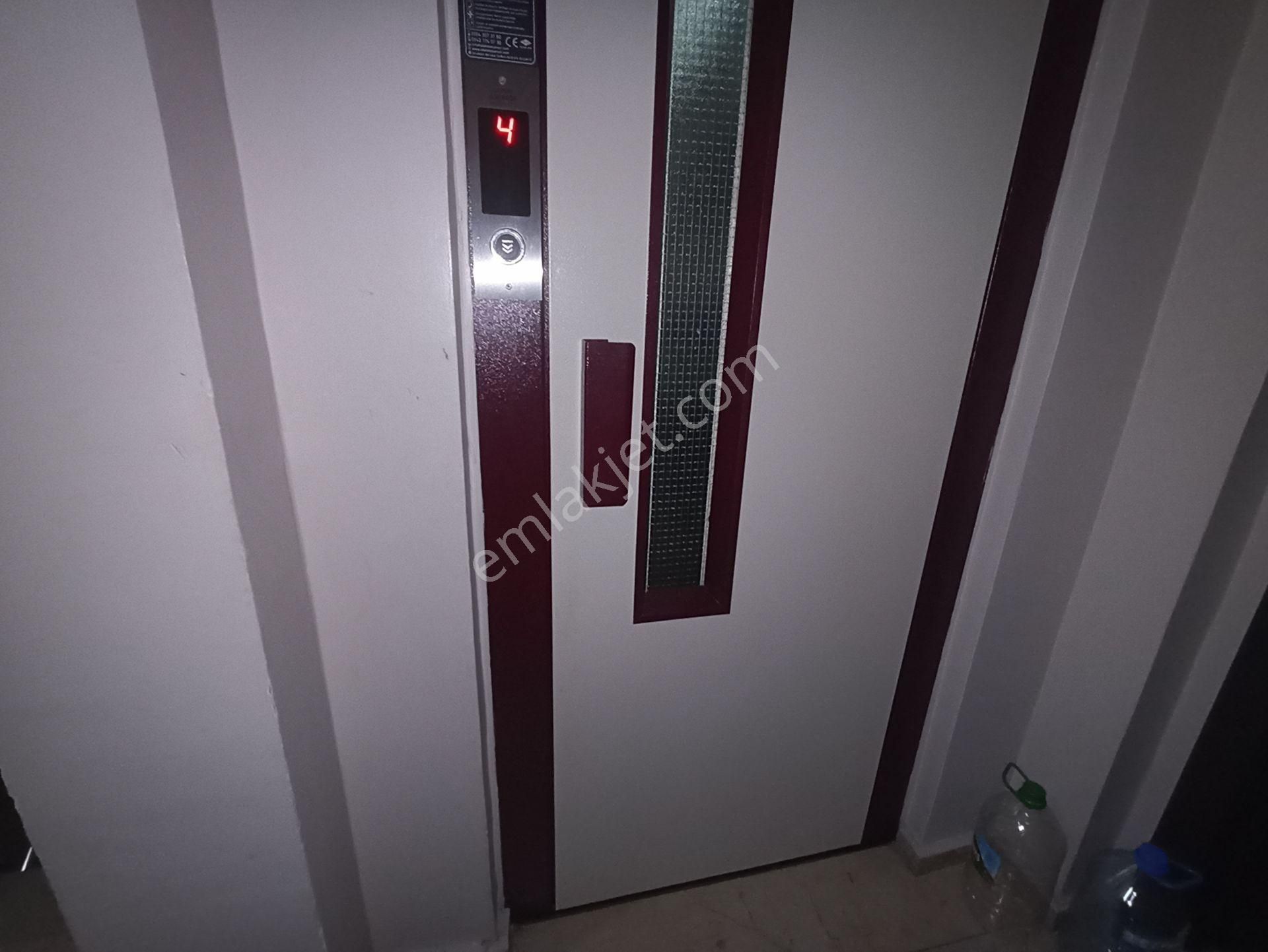 Merkeze Yakın Asansörlü Yeni Binada 200 M² 5+2 Ayrı Girişli Dubleks - Görsel 19