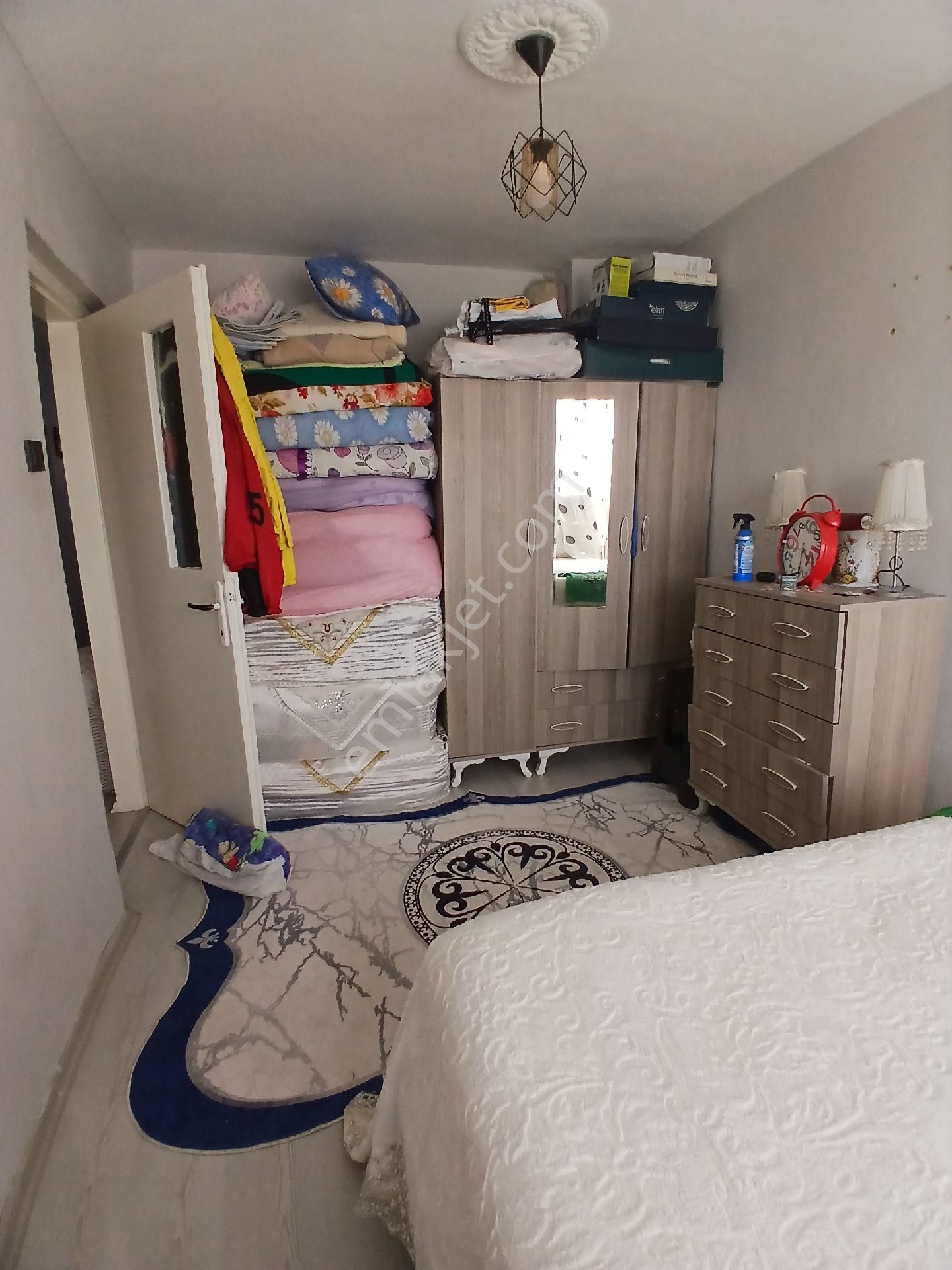 İzmir Torbalı Cumhuriyet Mahallesinde 2+1 Arakat Daire Satılık - Görsel 3