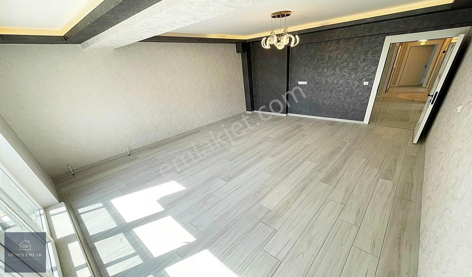Güneş Emlak Yenikent'te Köşe Başı Önü Açık Ful Yapılı Daire - Görsel 15