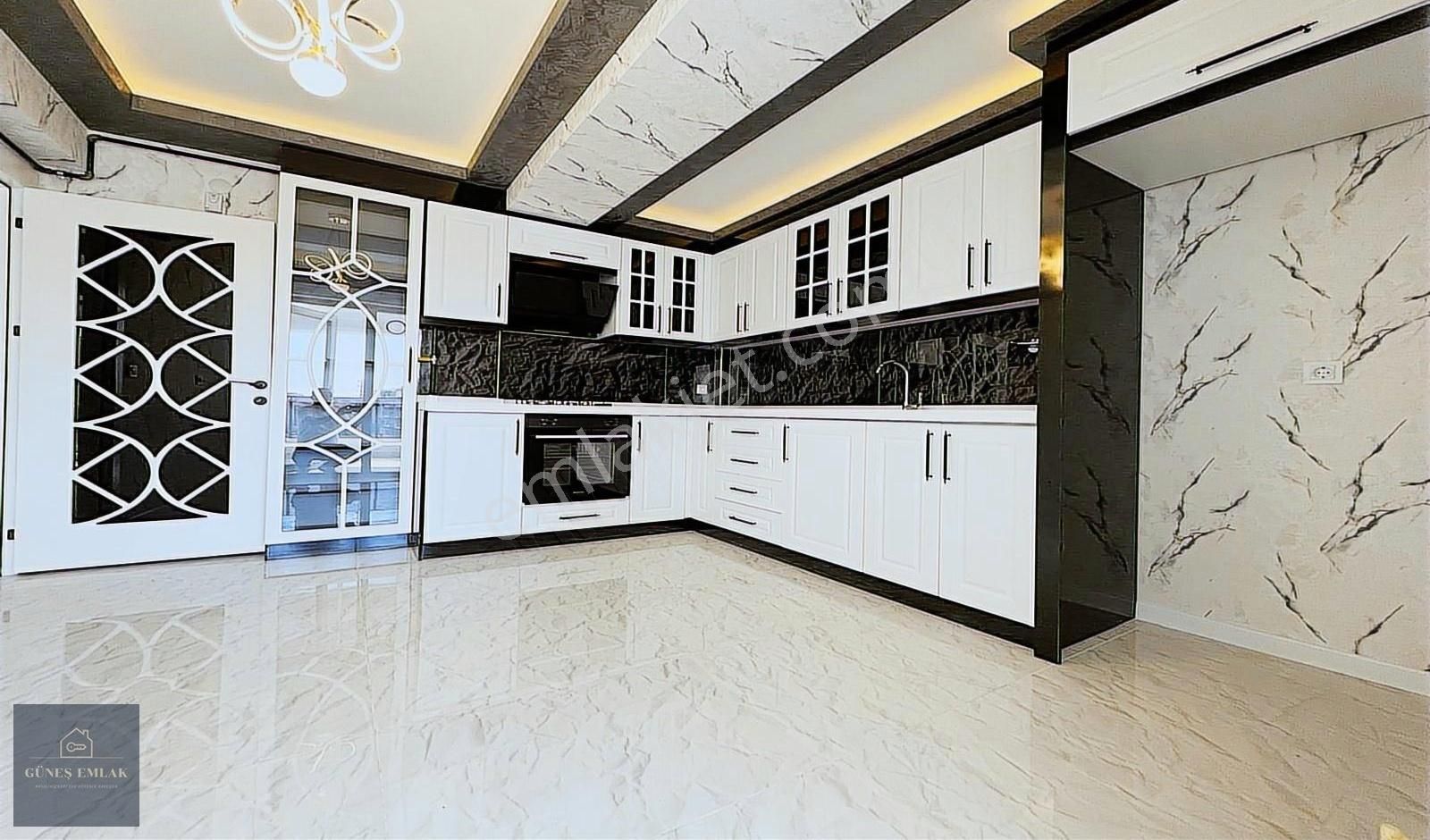 Güneş Emlak Yenikent'te Köşe Başı Önü Açık Ful Yapılı Daire - Görsel 25