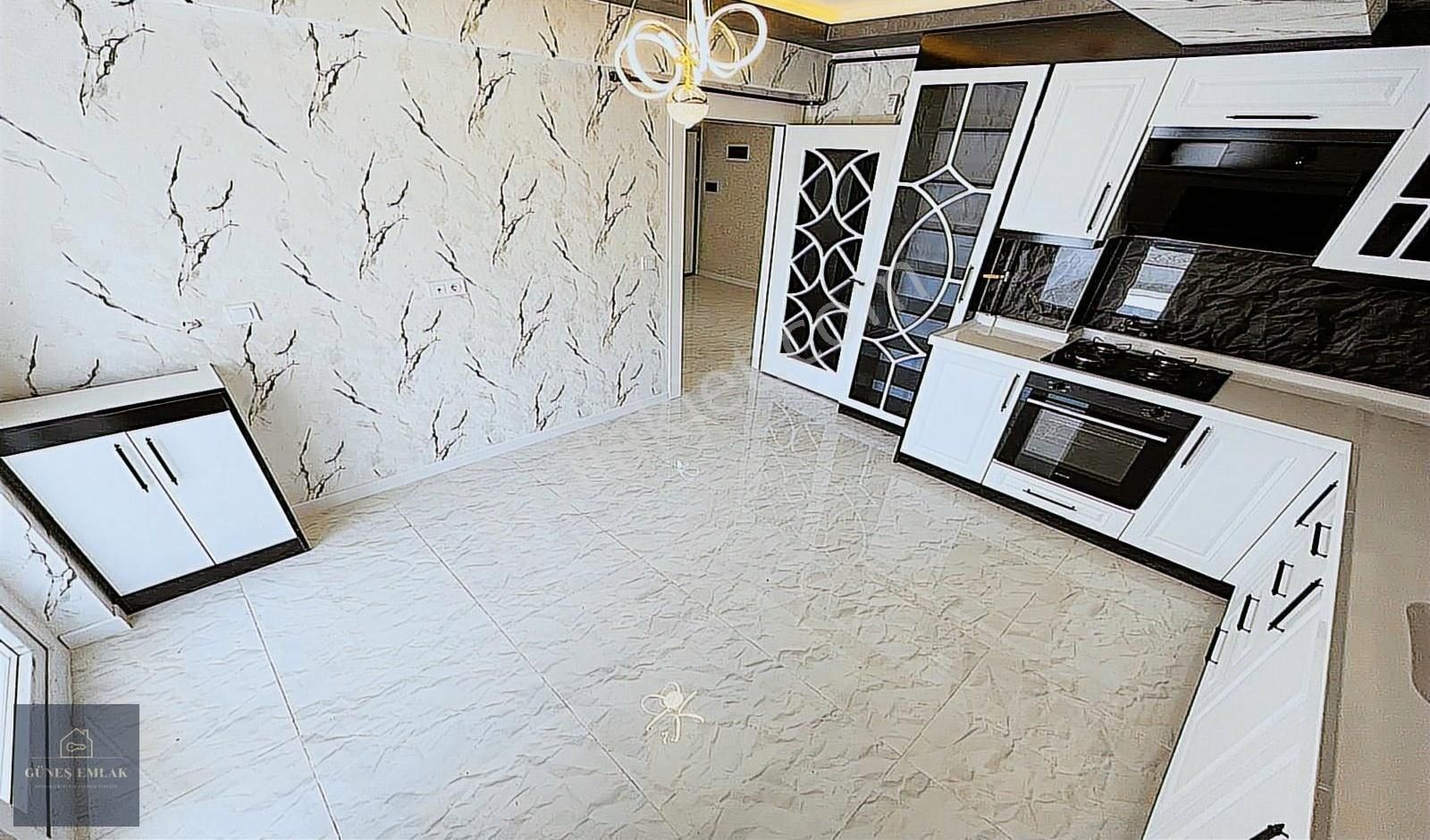 Güneş Emlak Yenikent'te Köşe Başı Önü Açık Ful Yapılı Daire - Görsel 21