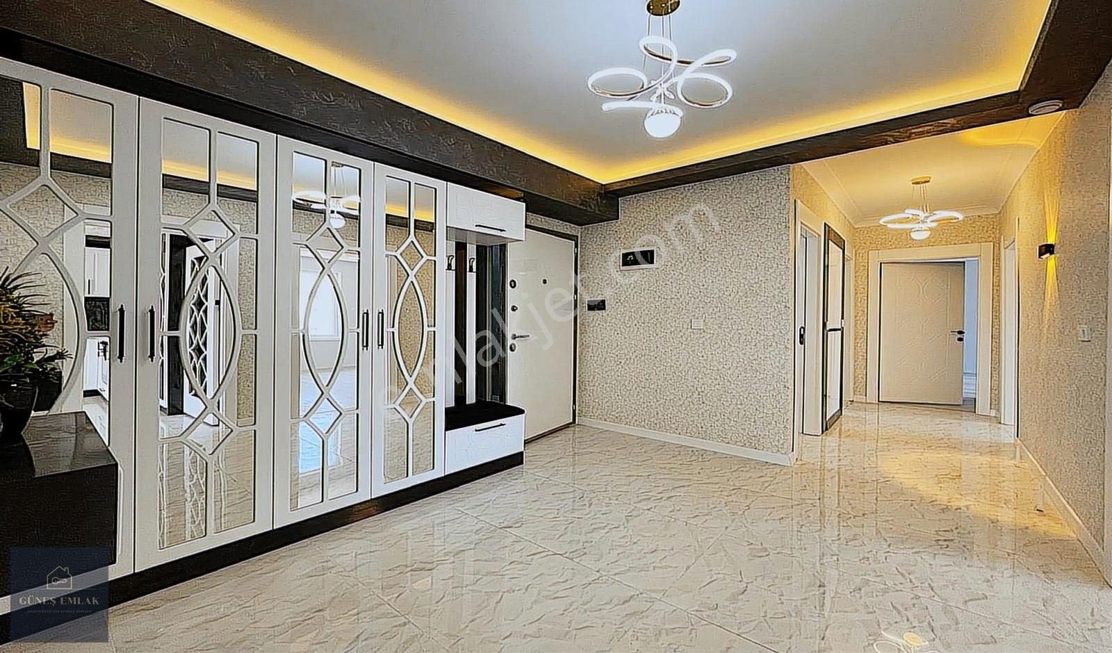 Güneş Emlak Yenikent'te Köşe Başı Önü Açık Ful Yapılı Daire - Görsel 11