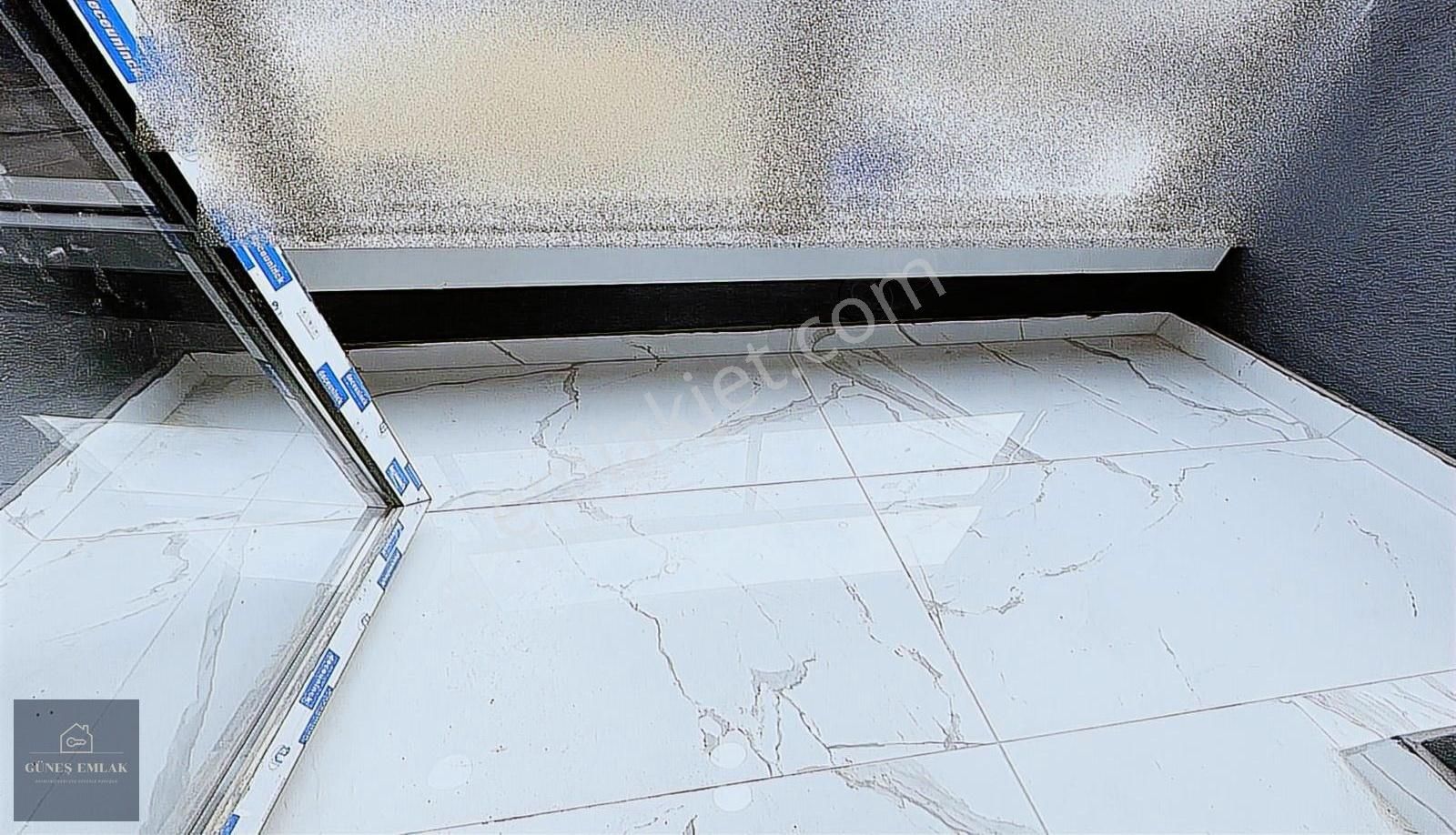 Ayaş Yoluna Cephe İskanlı İki Balkon Kira Getirisi Yüksek 3+1