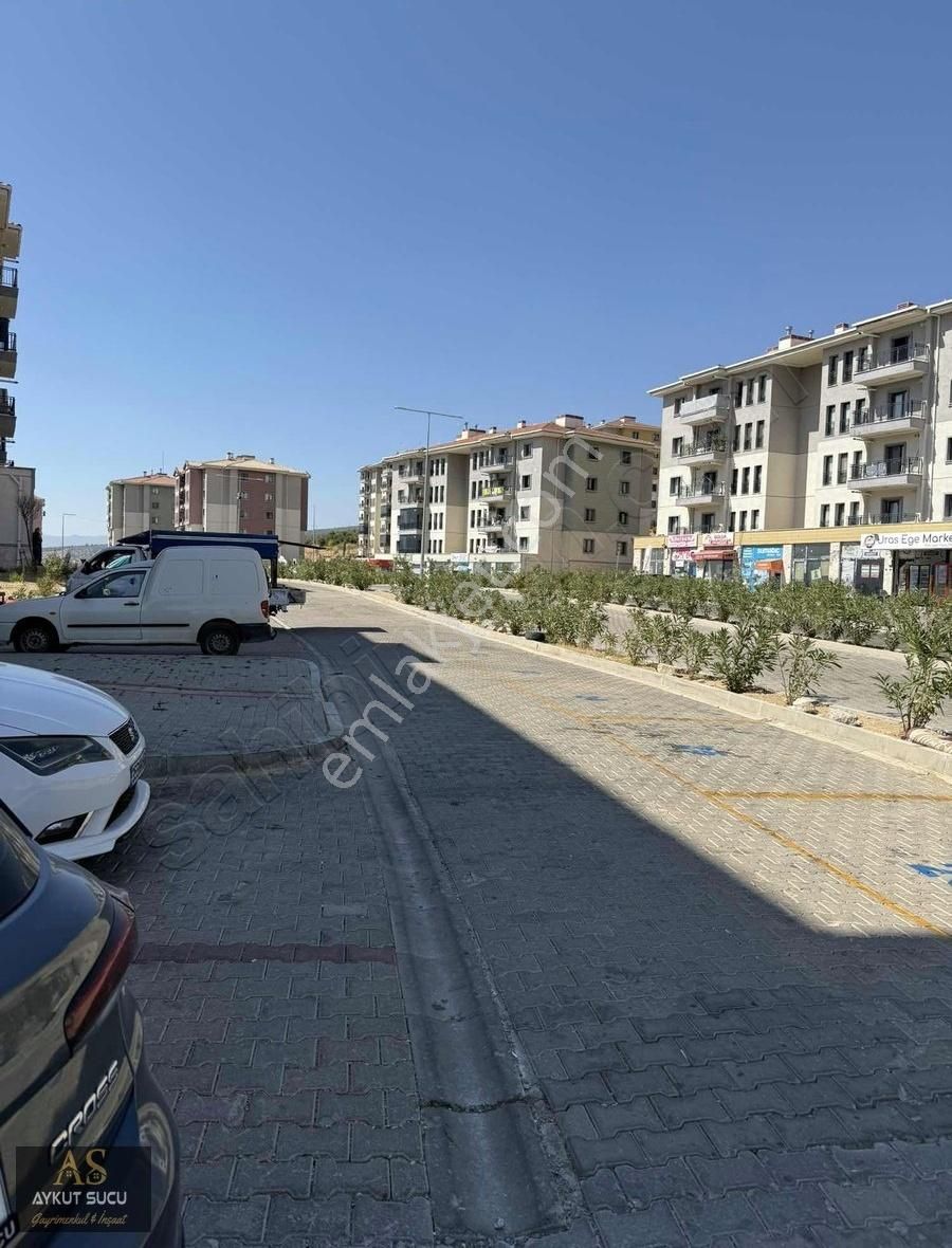 Kemalpaşa Tokilerde Taksitleri Ödenmiş Satılık Dükkan - Görsel 2