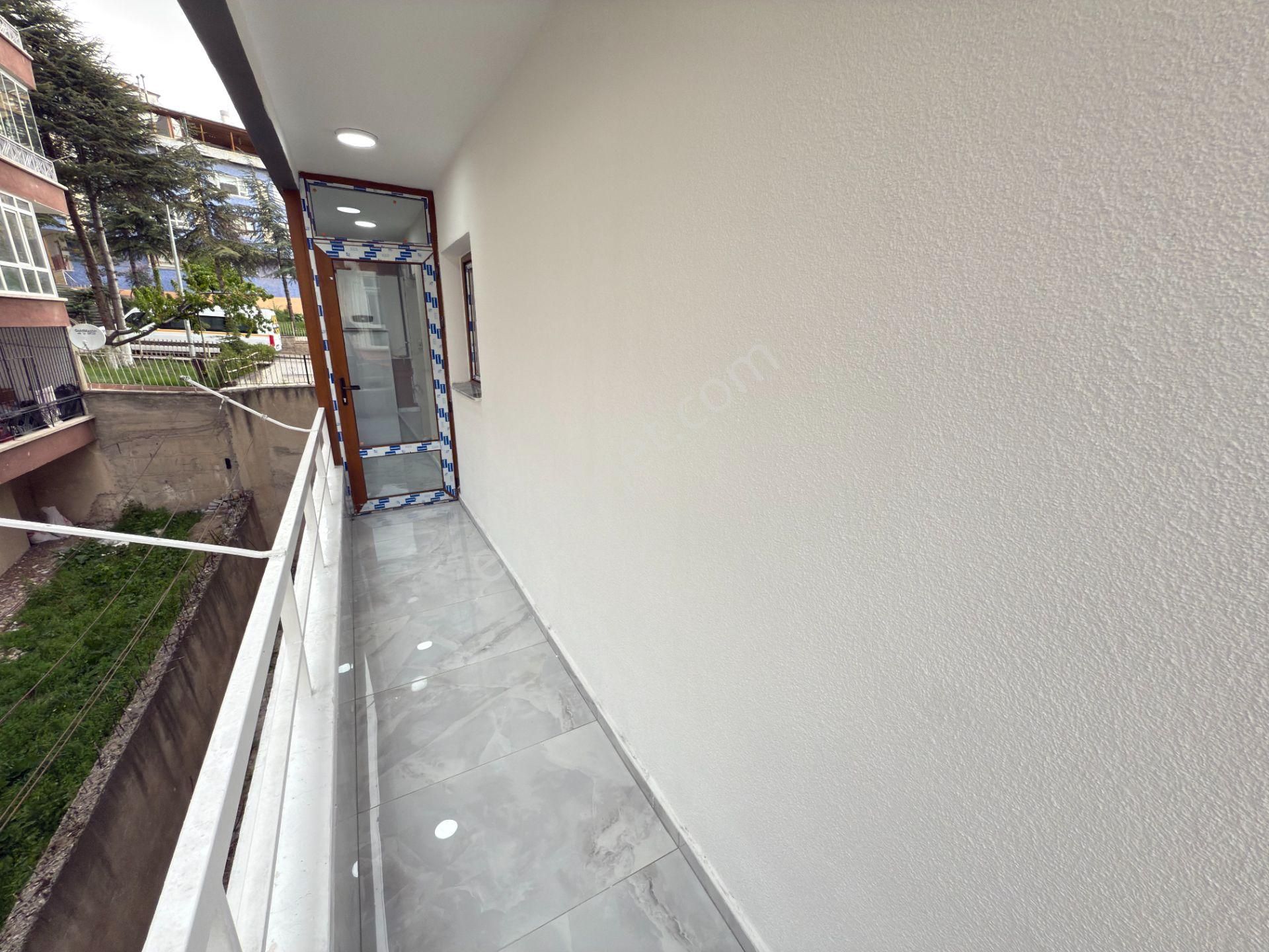 Etlik Şehir Has. Karşısında Gazze Cad Yakını 3+1 Loft Yapı Güney - Görsel 35