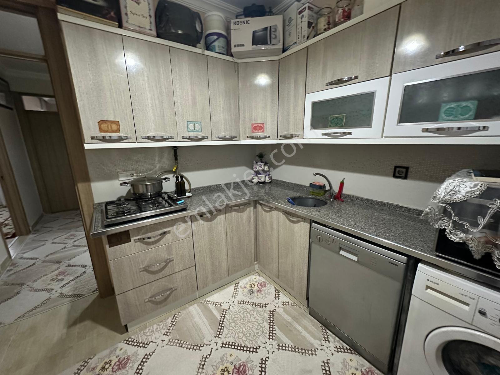 Akev Gayrimenkul'den Ahmet Yesevi'de Ara Kat Bakımlı 2+1 Daire - Görsel 2