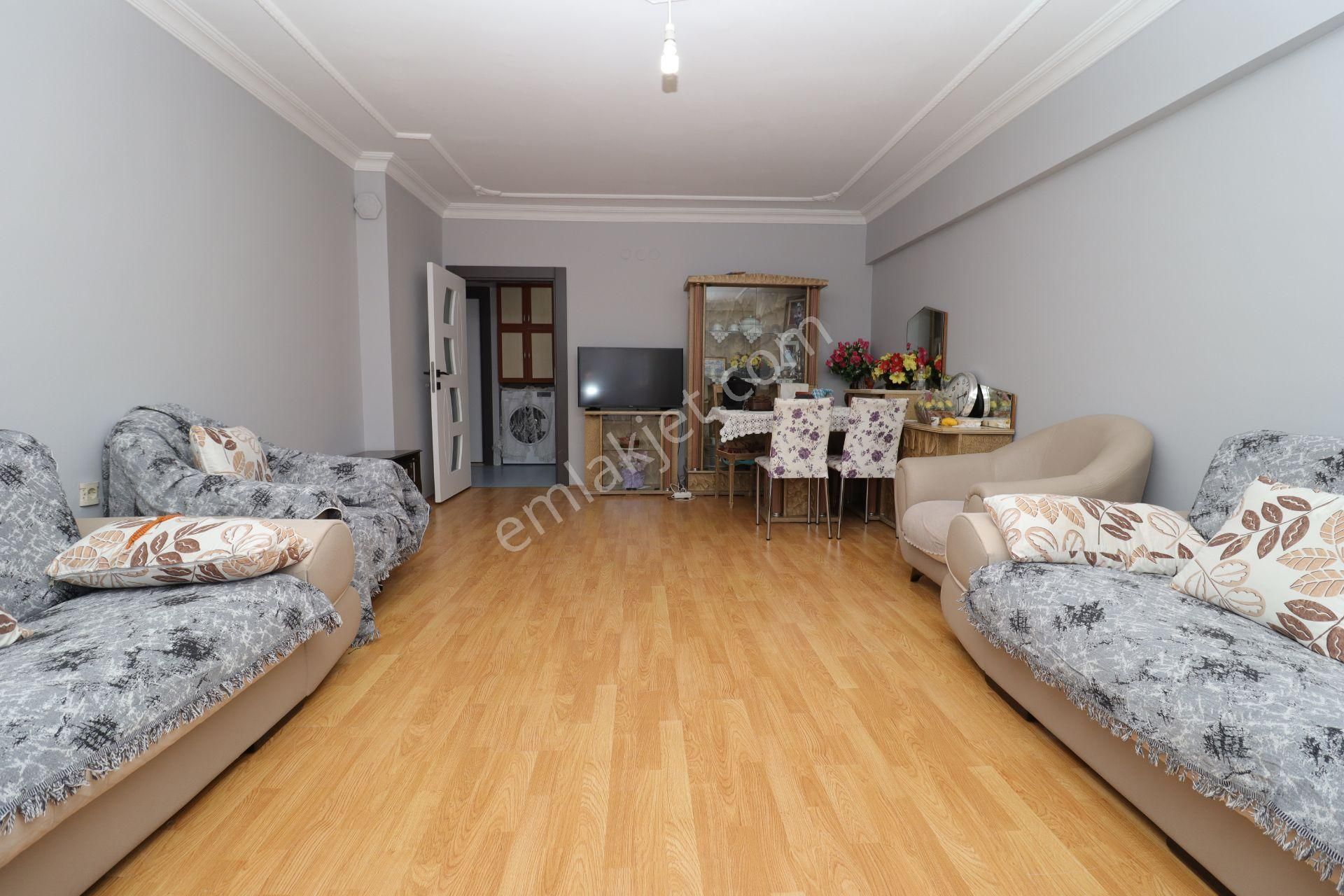 Akif'ten Elvan Mahallesinde Asansörlü 4+2 Teraslı Daire - Görsel 8