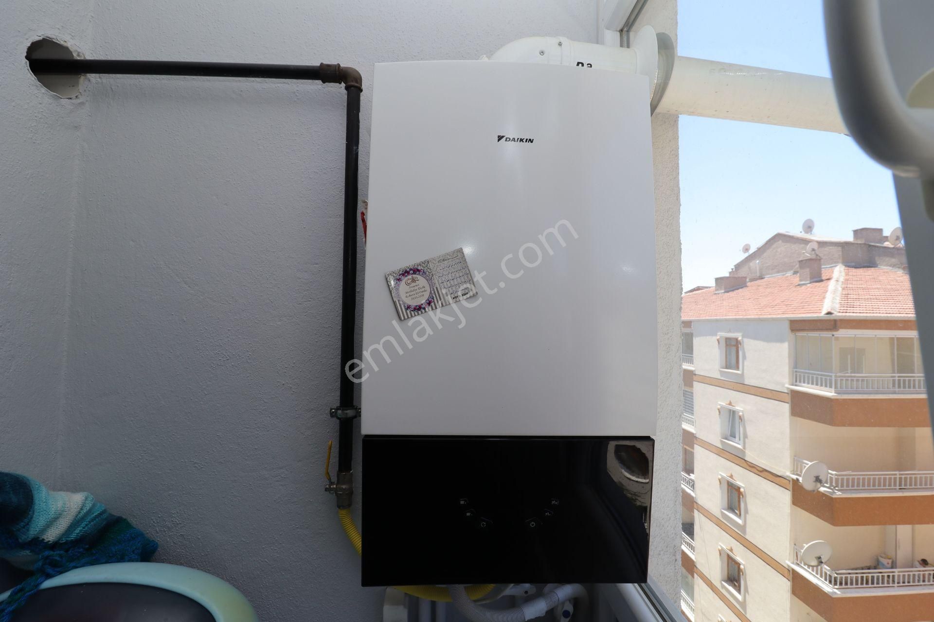 Akif'ten Elvan Mahallesinde Asansörlü 4+2 Teraslı Daire - Görsel 5