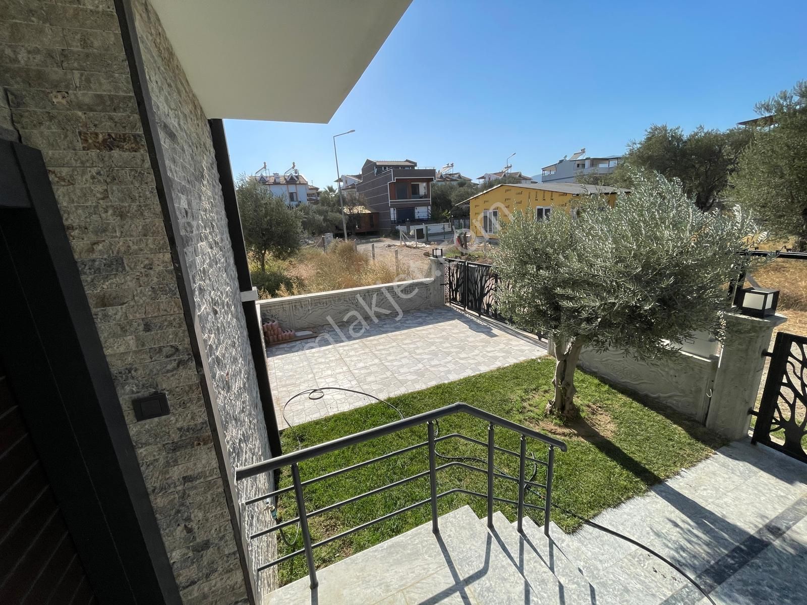 Sabri Pınarbaşı Gayrimenkul'den Güre Çamlıbel'de Satılık 6+1 Sıfır Villa - Görsel 32