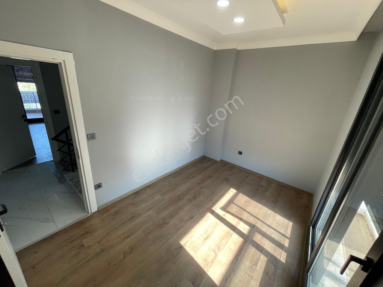 Sabri Pınarbaşı Gayrimenkul'den Güre Çamlıbel'de Satılık 6+1 Sıfır Villa - Görsel 9