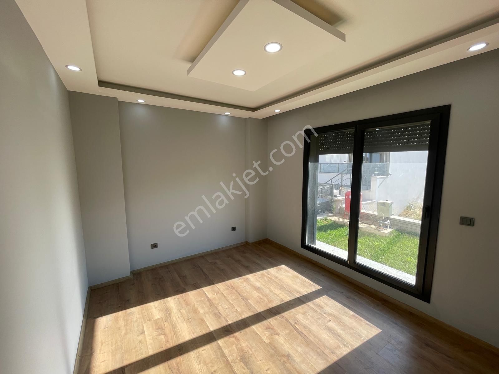 Sabri Pınarbaşı Gayrimenkul'den Güre Çamlıbel'de Satılık 6+1 Sıfır Villa - Görsel 13