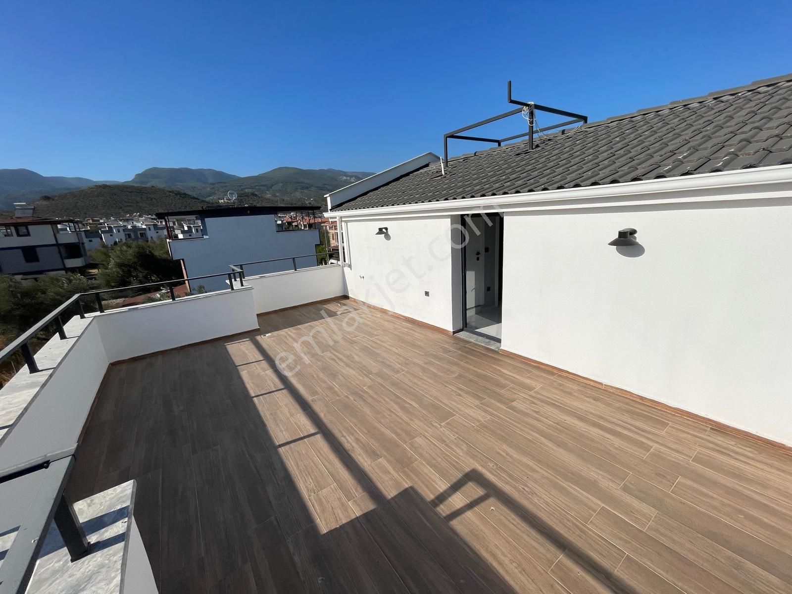 Sabri Pınarbaşı Gayrimenkul'den Güre Çamlıbel'de Satılık 6+1 Sıfır Villa - Görsel 24