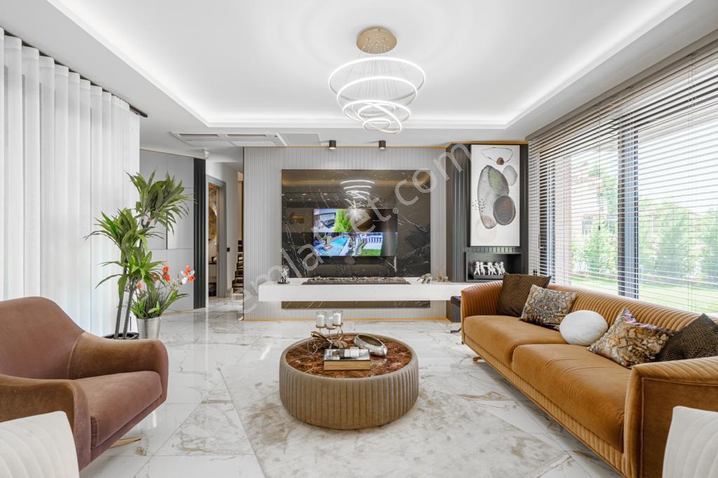 Kuşadası'nda Herşeyiyle Olağanüstü Satılık 4+1 Villa - Görsel 12