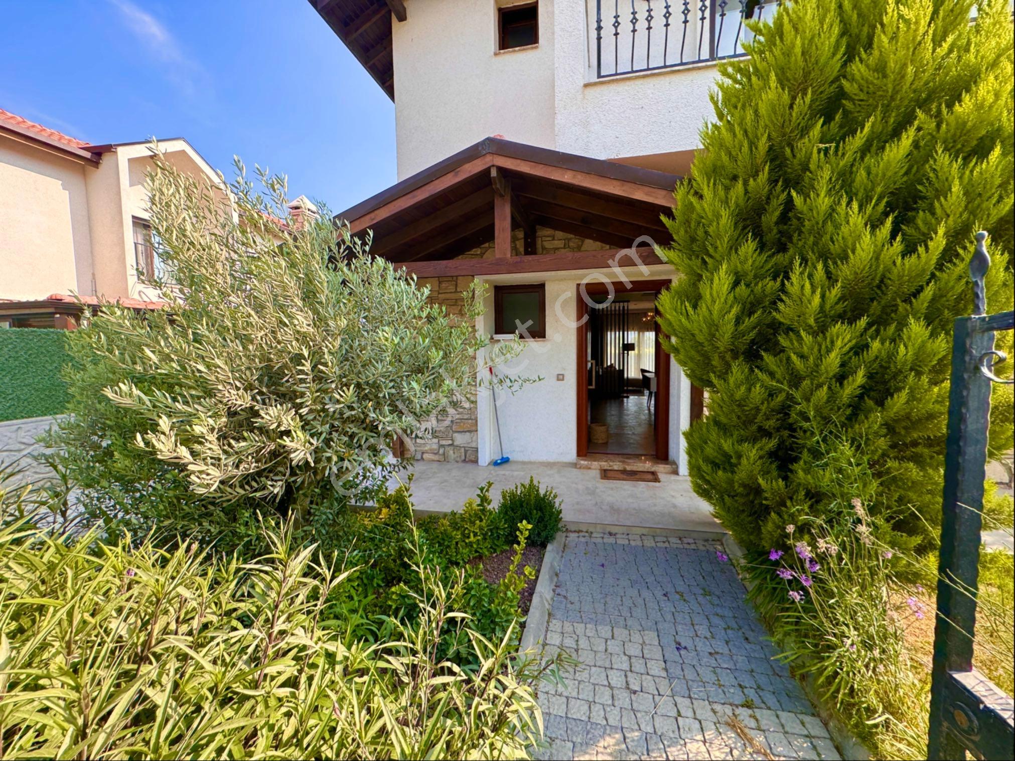 Kuşadasında Satılık Sıfır Özel Taş Ev - Görsel 35