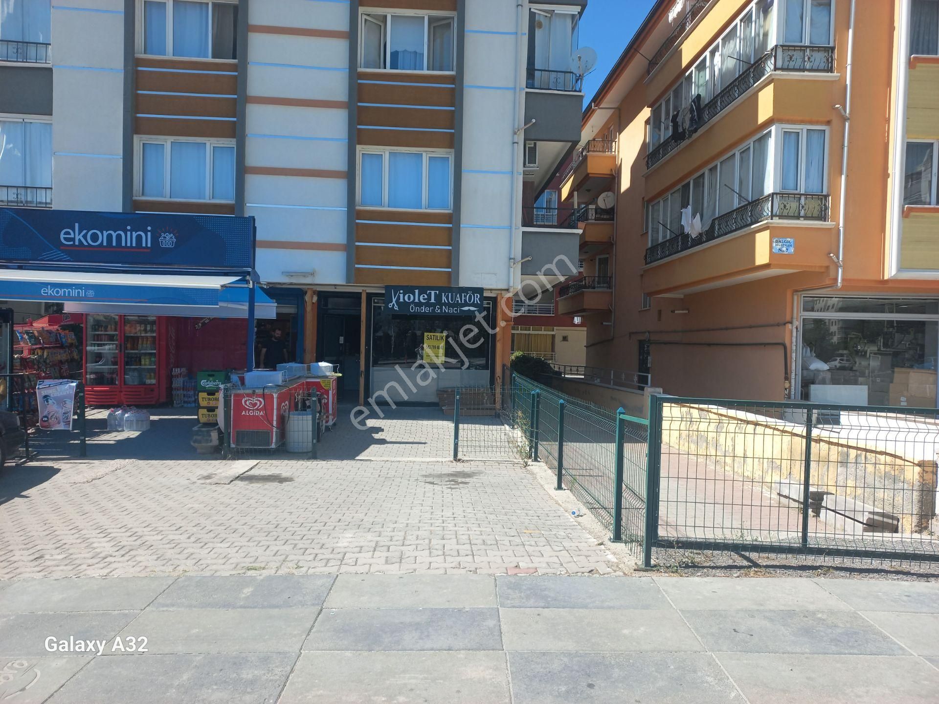 Satılık Kiracısız Boş Dükkan İşyeri Eryaman Cadde Üzeri