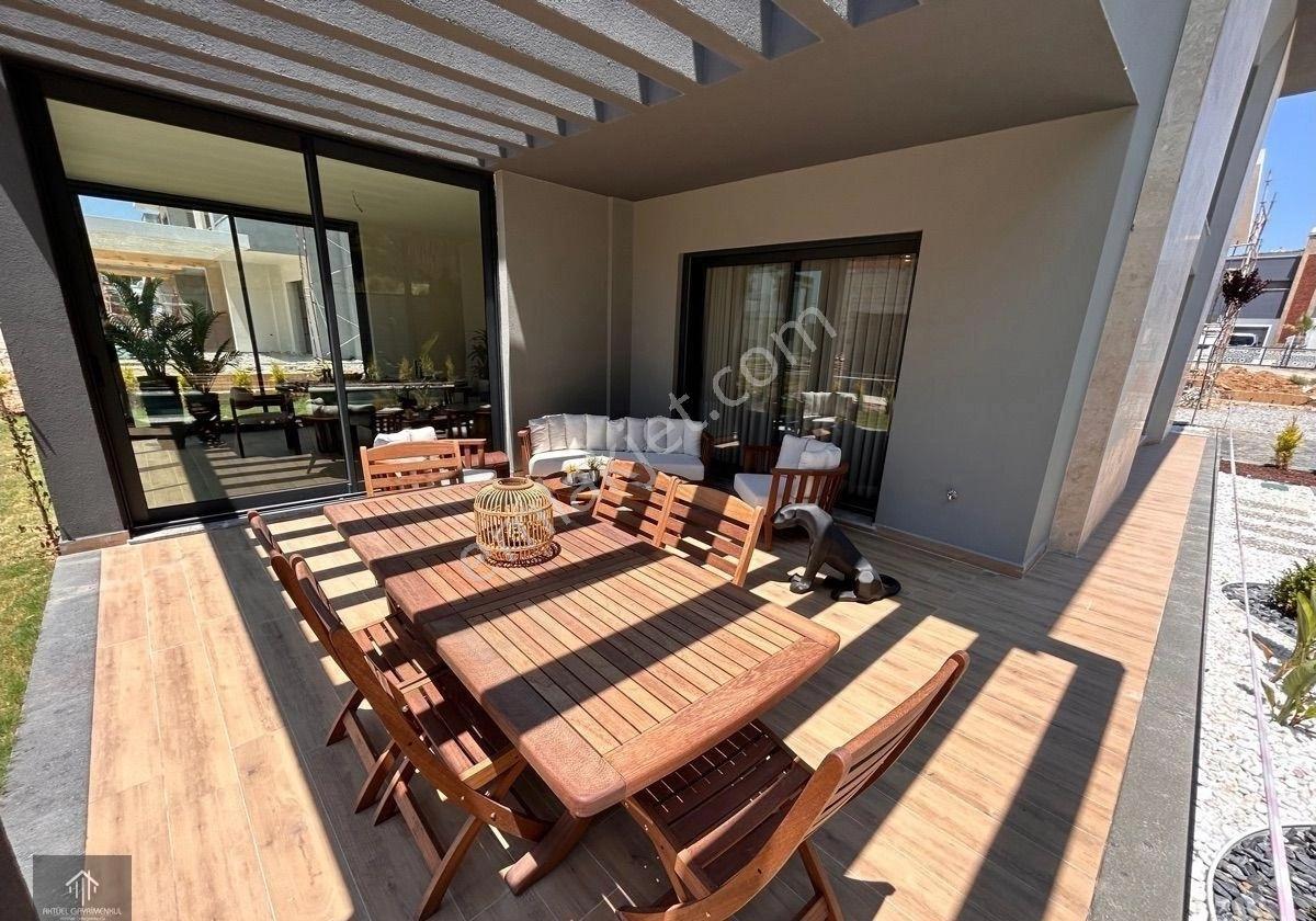 Kuşadası Değirmendere Mah. Denize Yakın Müstakil 4+1 Sıfır Kaliteli Lüks Villa - Görsel 35