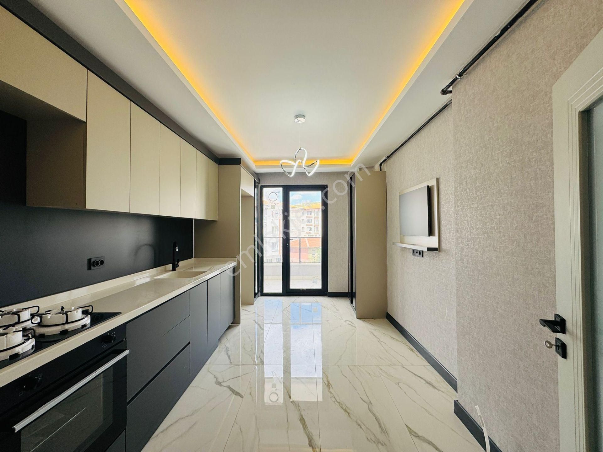 Keçiörende Benzersiz Yapıda Satılık 3+1 Lüx Daire - Görsel 3