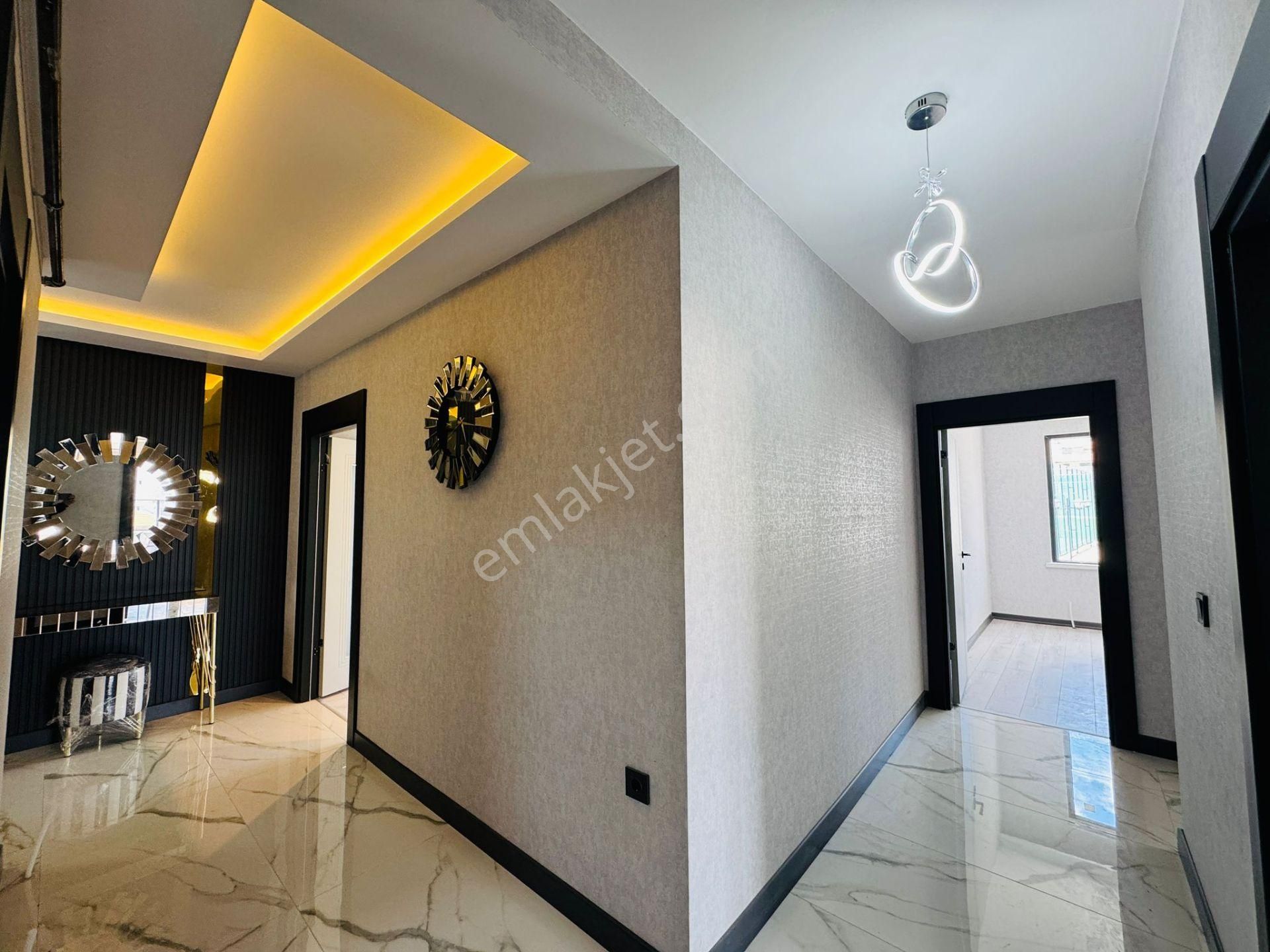 Keçiörende Benzersiz Yapıda Satılık 3+1 Lüx Daire - Görsel 12