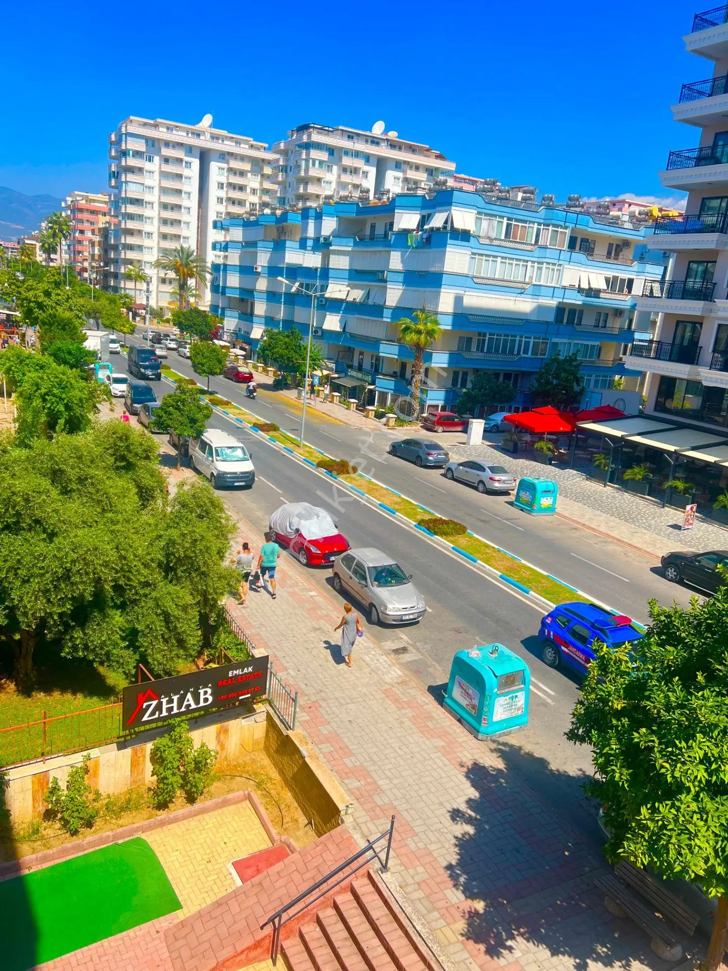Alanya Mahmutlar Denize Sıfır 2+1kat 3 Siteye Ait Özel Pılajlı Daitemiz Satılık