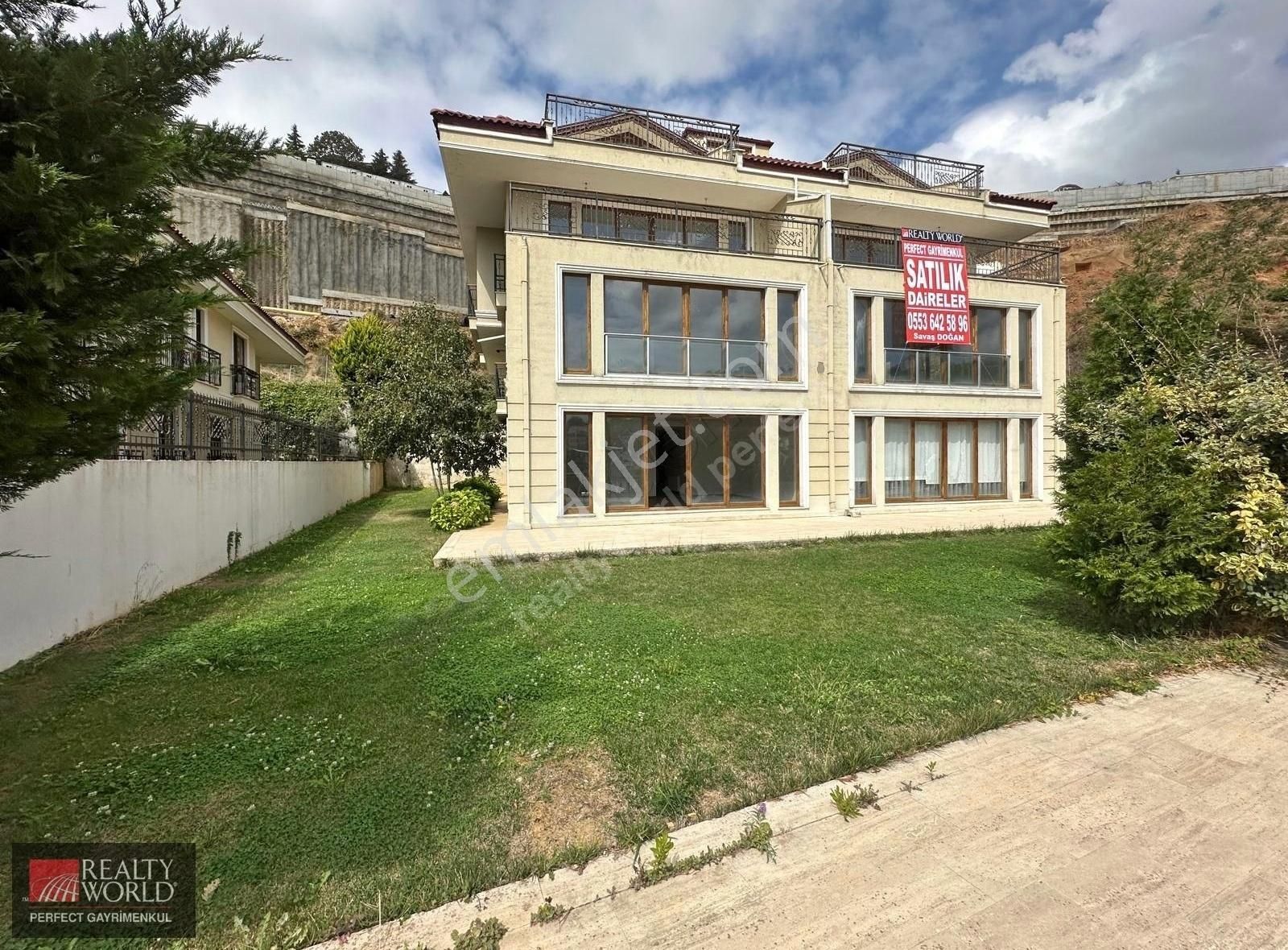 *realty World* Sarıyer Maden'de Satılık 3+1 Bahçe Katı Daire