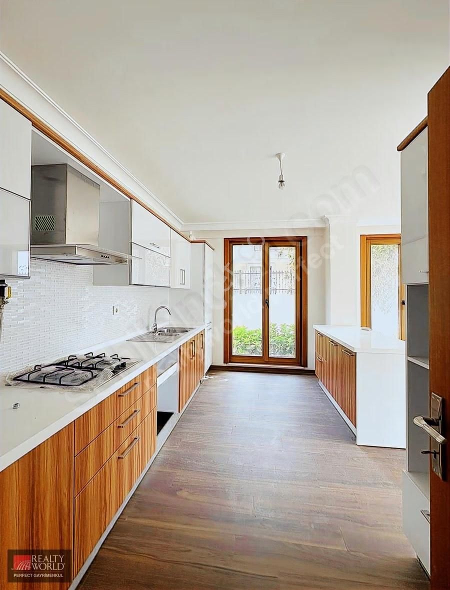 *realty World* Sarıyer Maden'de Geniş Bahçeli Satılık 3+1 Daire - Görsel 16