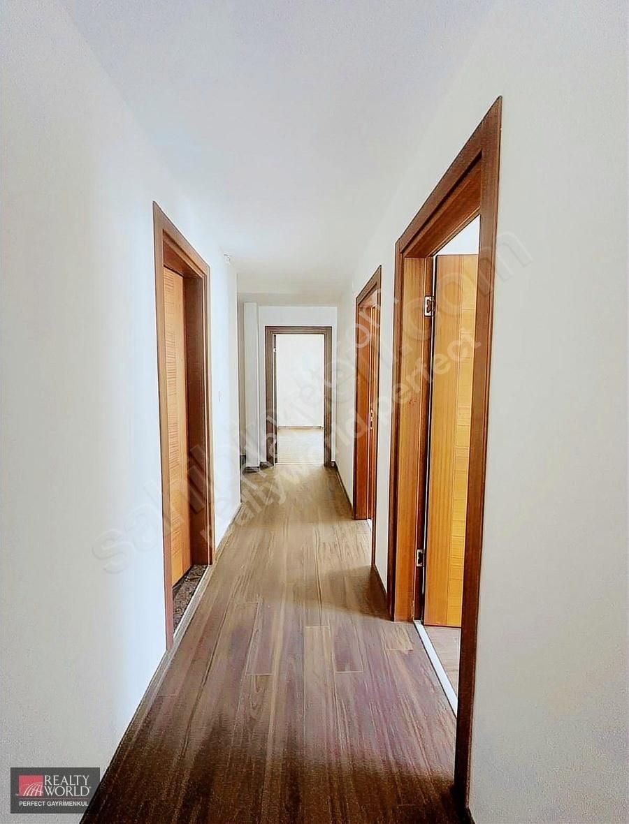 *realty World*sarıyer Maden'de Bahçeli Ara Kat Satılık 3+1 Daire - Görsel 6