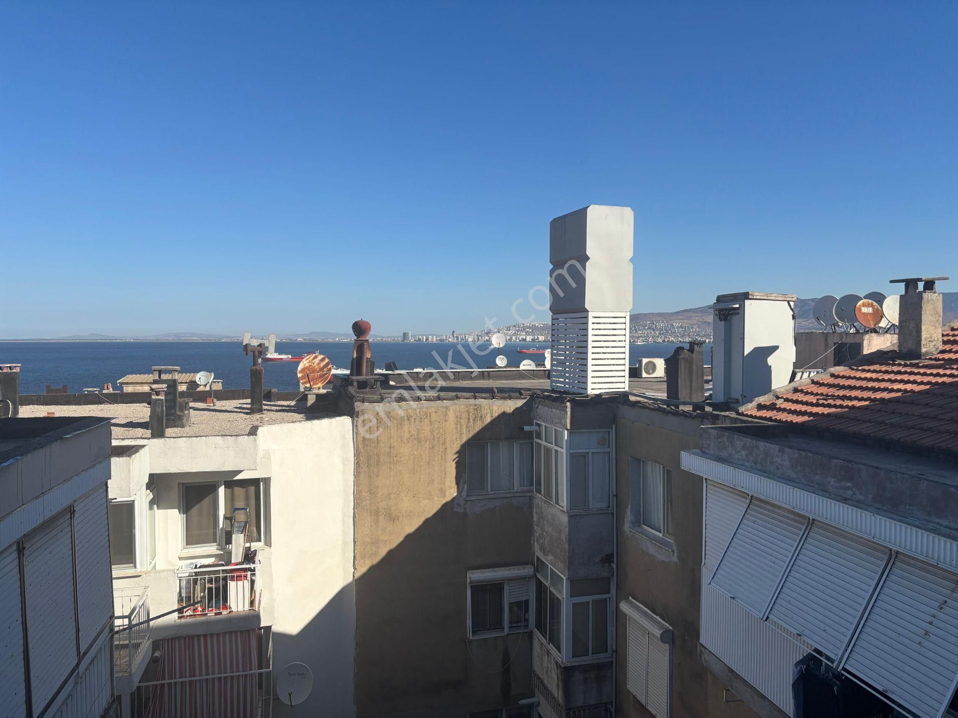 İzmir Konak'da Satılık 2+1 Daire