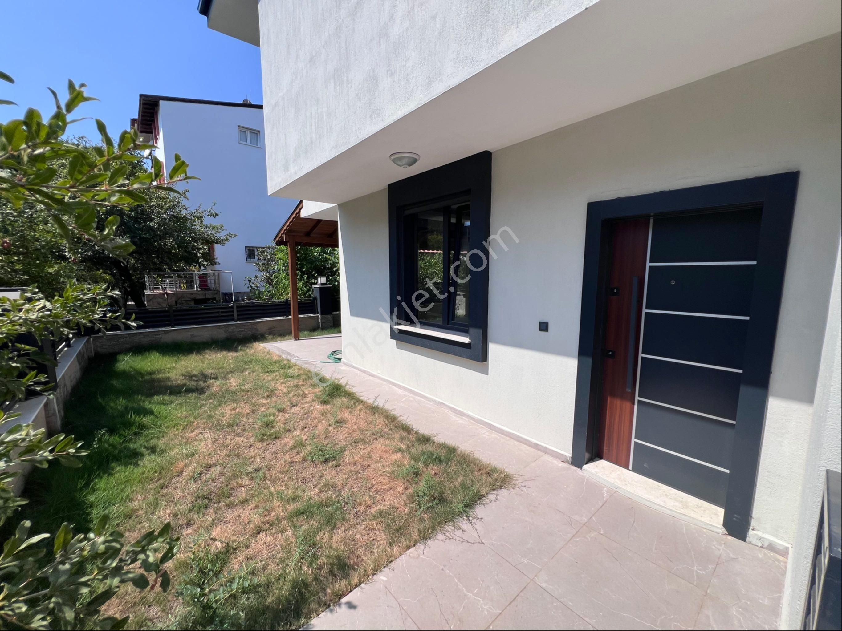 İzmir Seferihisar Payamlı Doğanbey’de Denize Yakın 3 + 1 Bahçeli Villa - Görsel 22