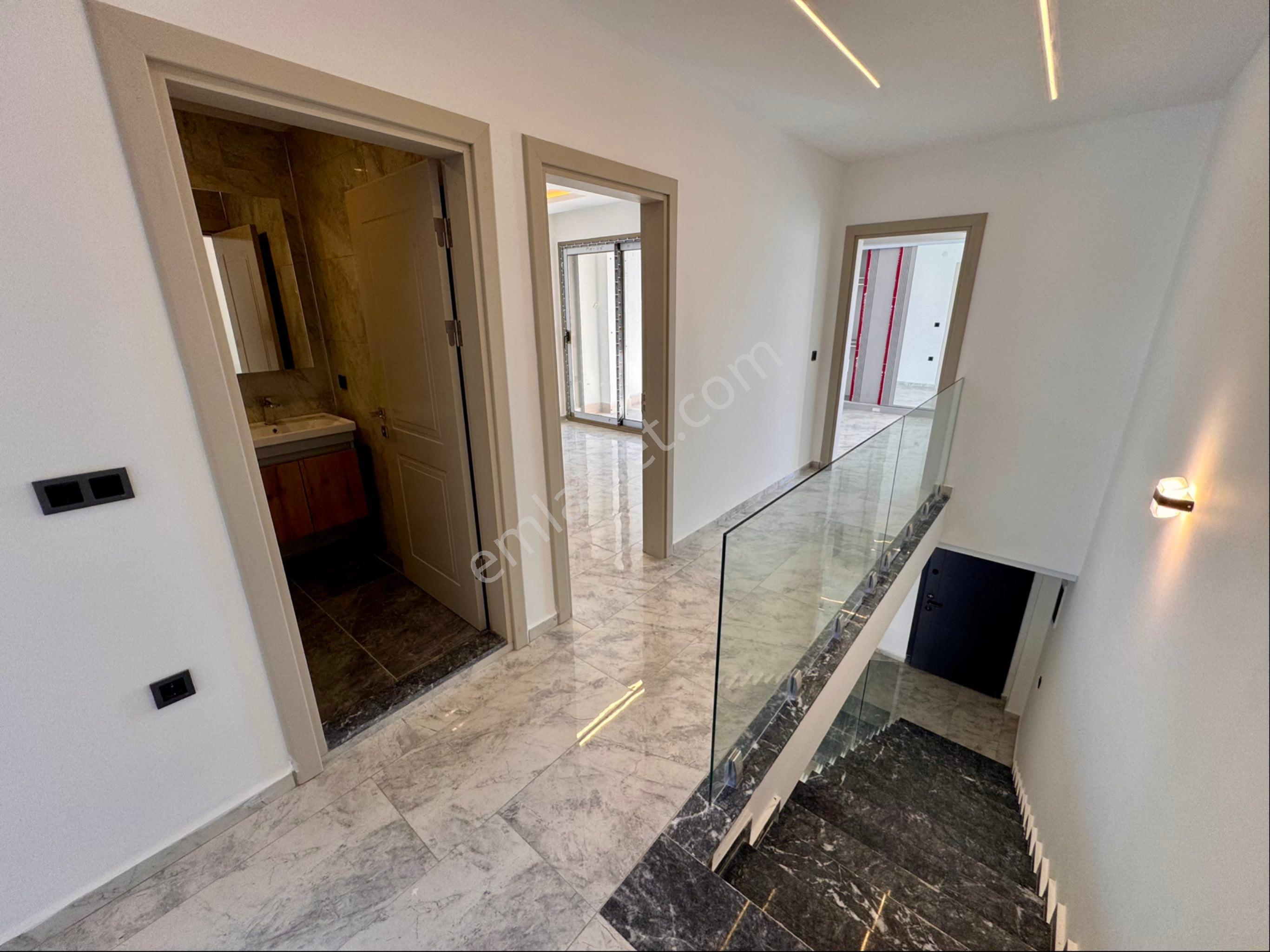 Kuşadası Soğucak Mah. De Denize Yürüme Mesafesinde Sıfır Villa - Görsel 16