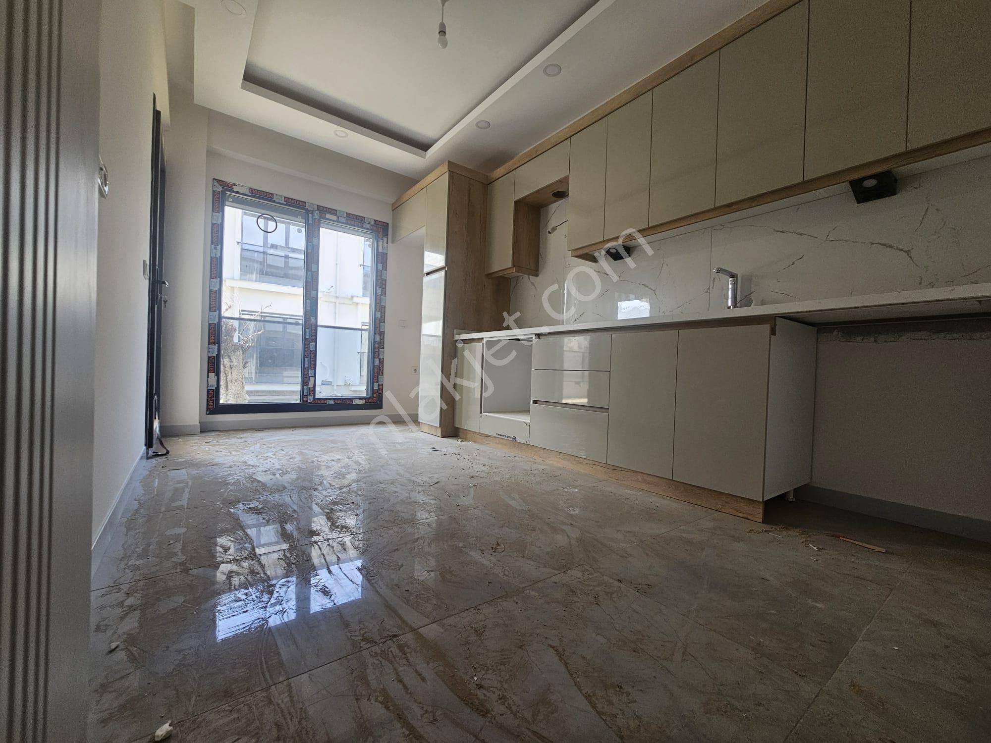 Ön Emlak'tan Burhaniye Merkeze Yakın Satılık Lüks 2+1 Daire! - Görsel 3