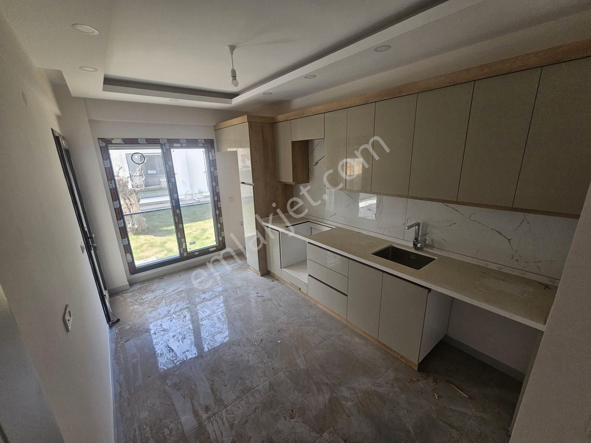 Ön Emlak'tan Burhaniye Merkeze Yakın Satılık Lüks 2+1 Daire!