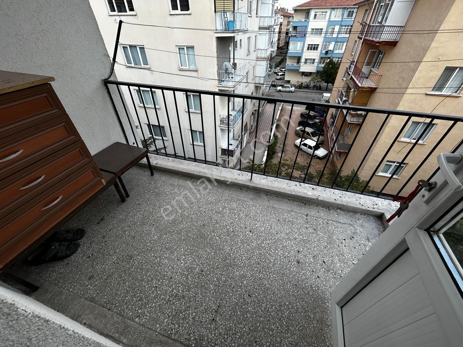 Emlak Danışmanım'dan Plevne Mah Katta Eşyalı 3+1 Daire - Görsel 35