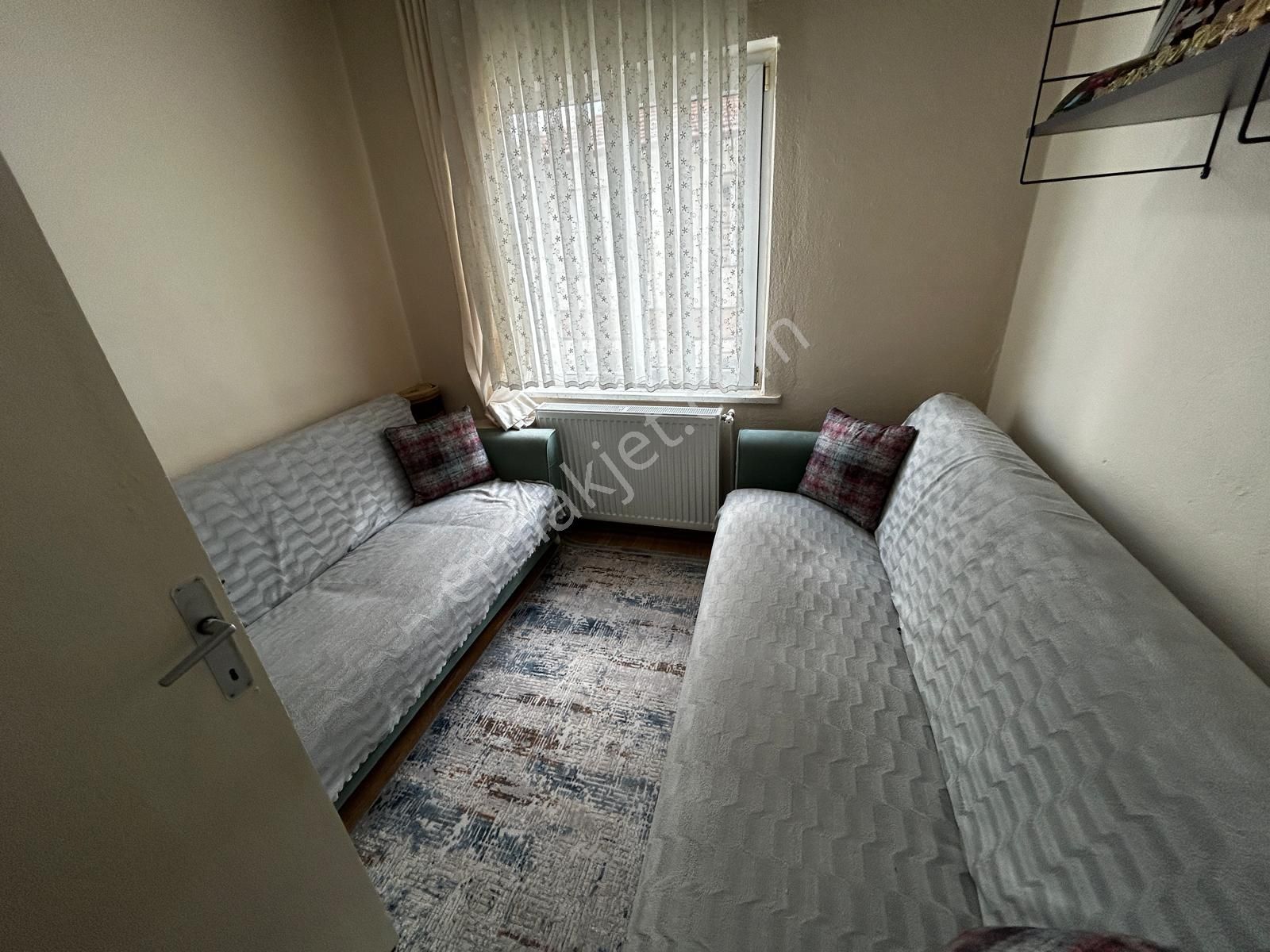 Emlak Danışmanım'dan Plevne Mah Katta Eşyalı 3+1 Daire - Görsel 3