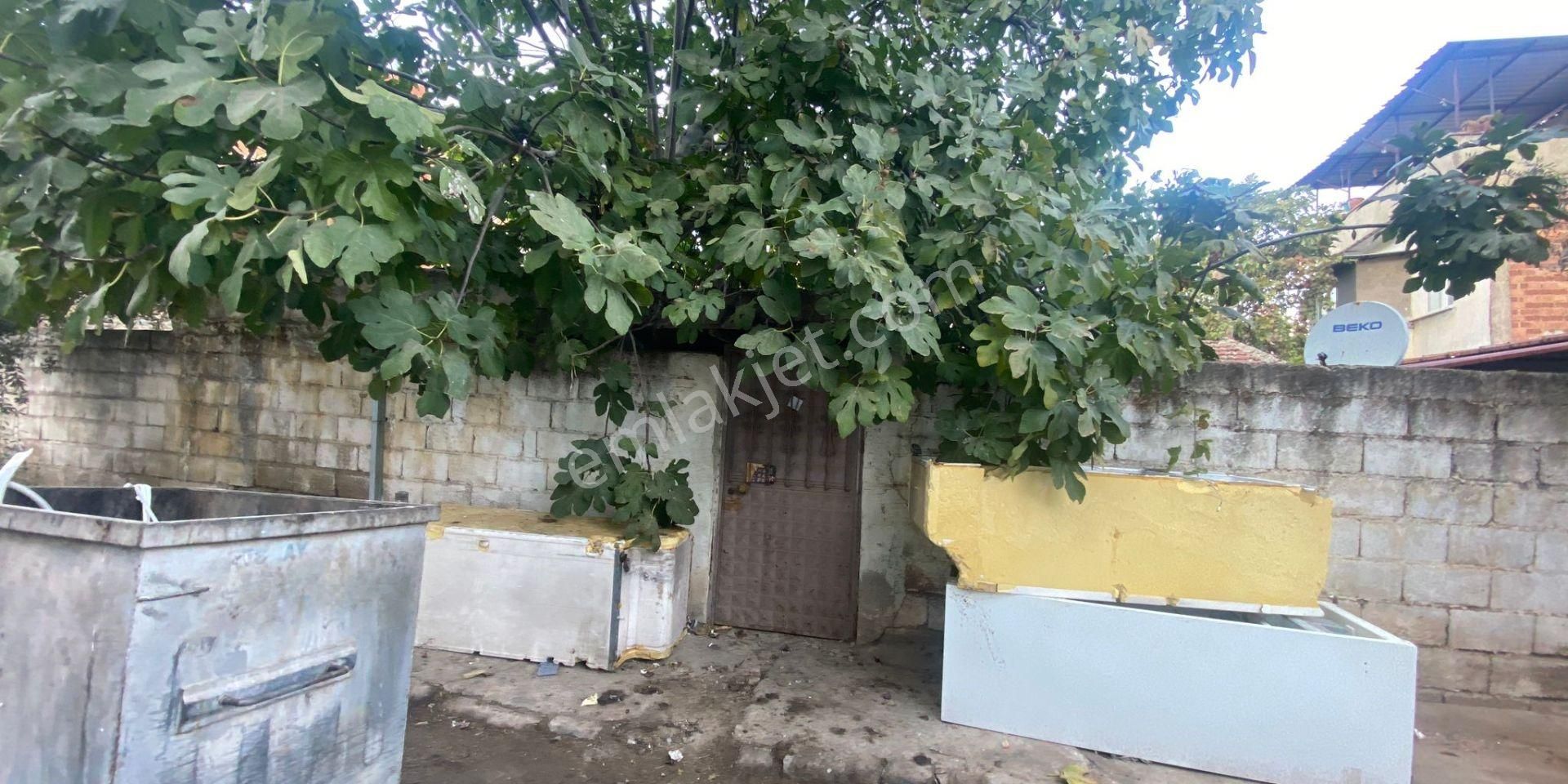 Gülcü Gayrimenkulden Cumhuriyet Mahallesinde Satılık Müstakil Ev