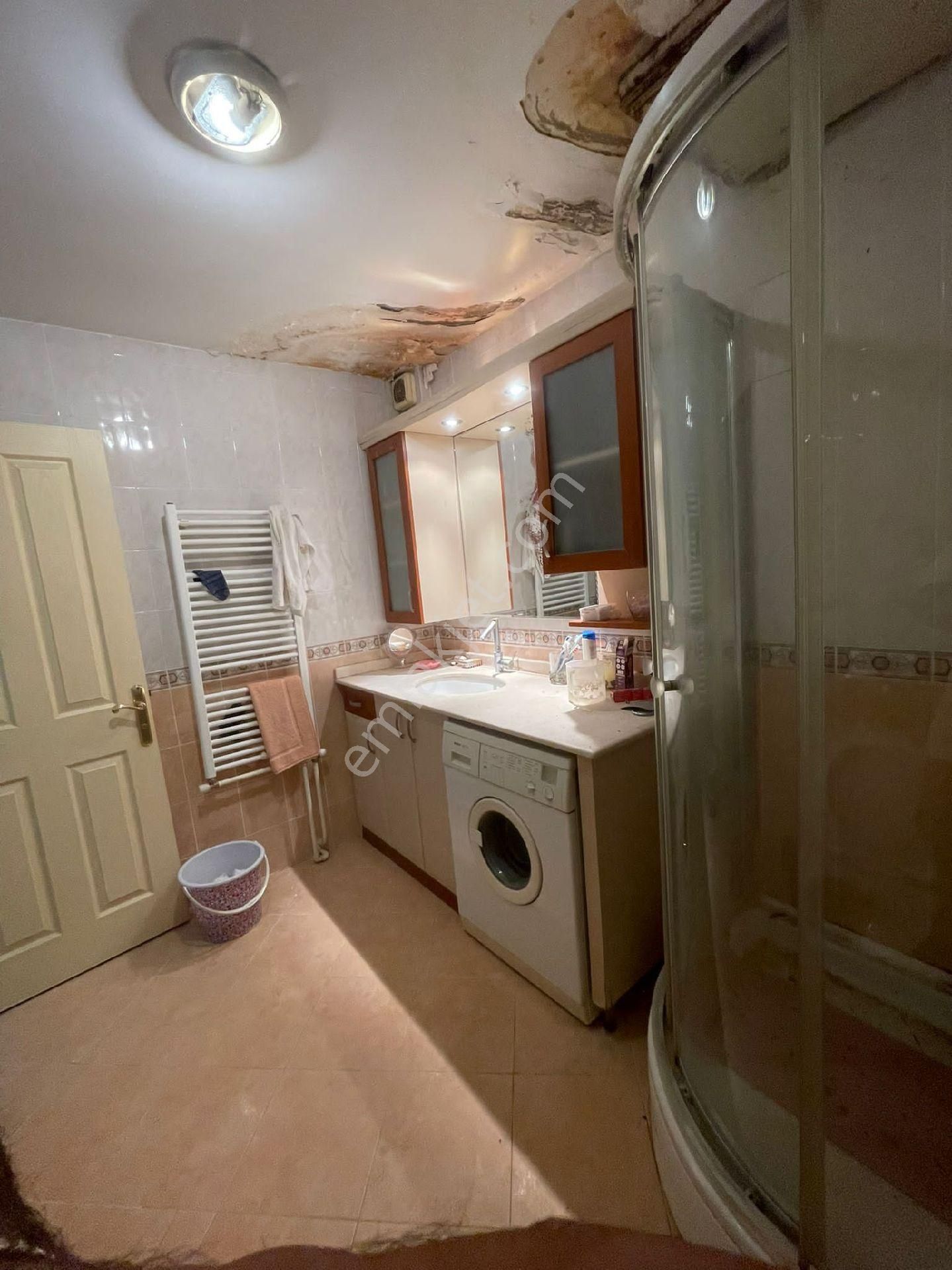 Karşıyaka Girne Bulvarı Paralel Sokağında - Görsel 12