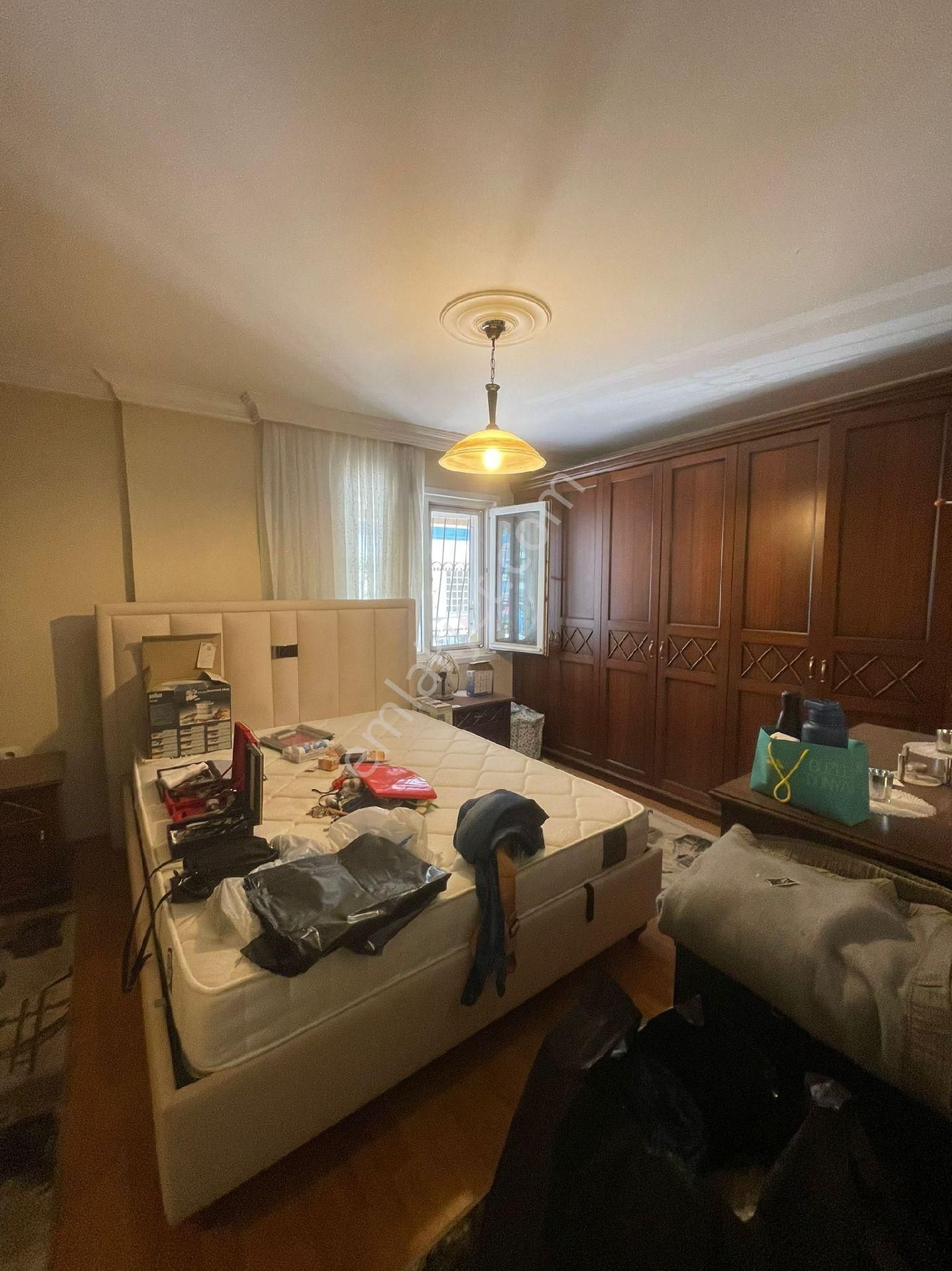 Karşıyaka Girne Bulvarı Paralel Sokağında - Görsel 7