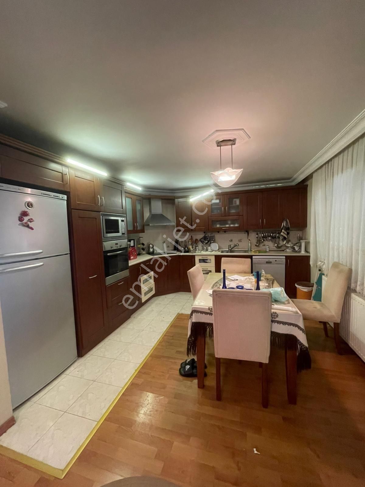 Karşıyaka Girne Bulvarı Paralel Sokağında - Görsel 28