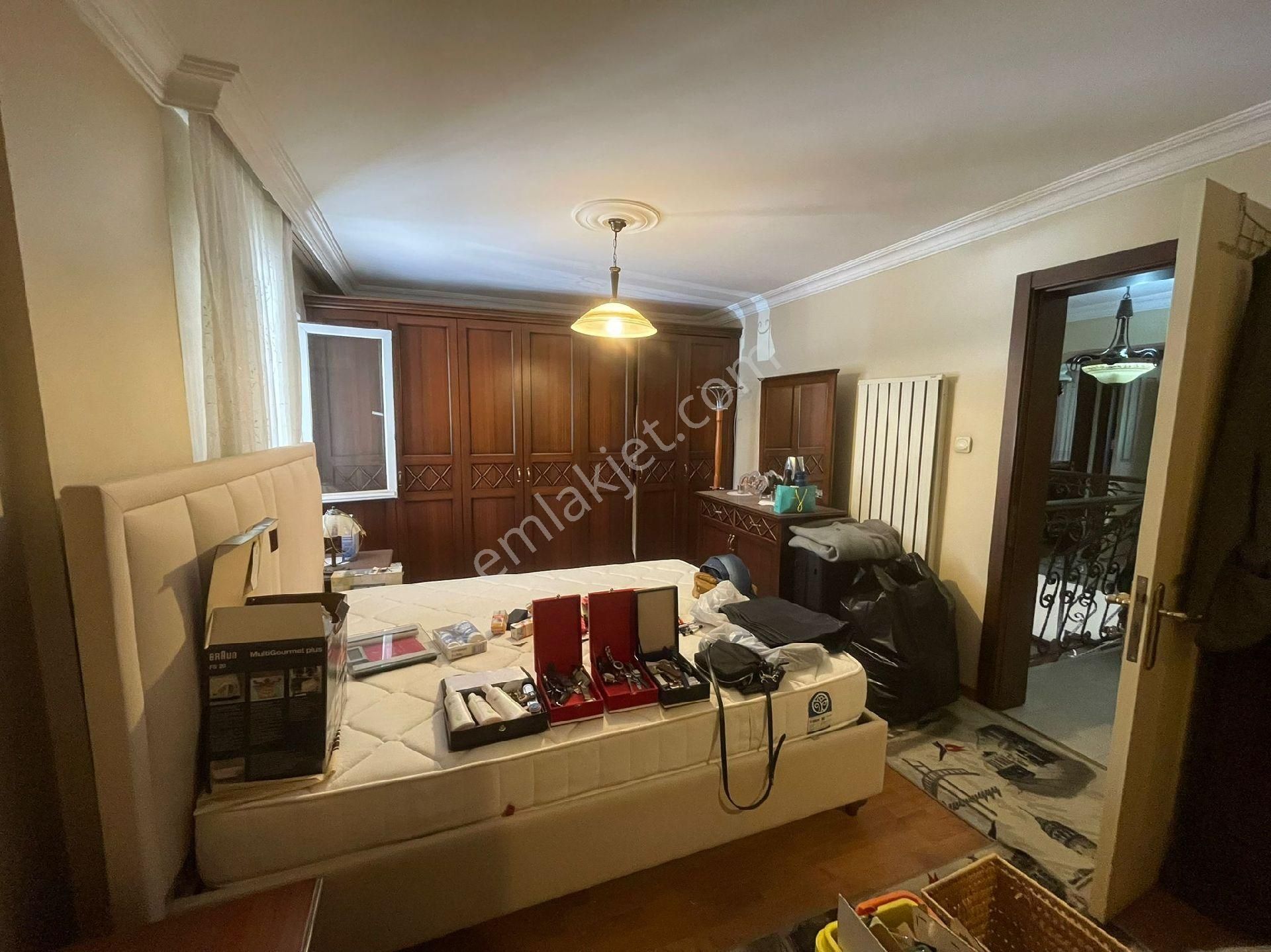 Karşıyaka Girne Bulvarı Paralel Sokağında - Görsel 3