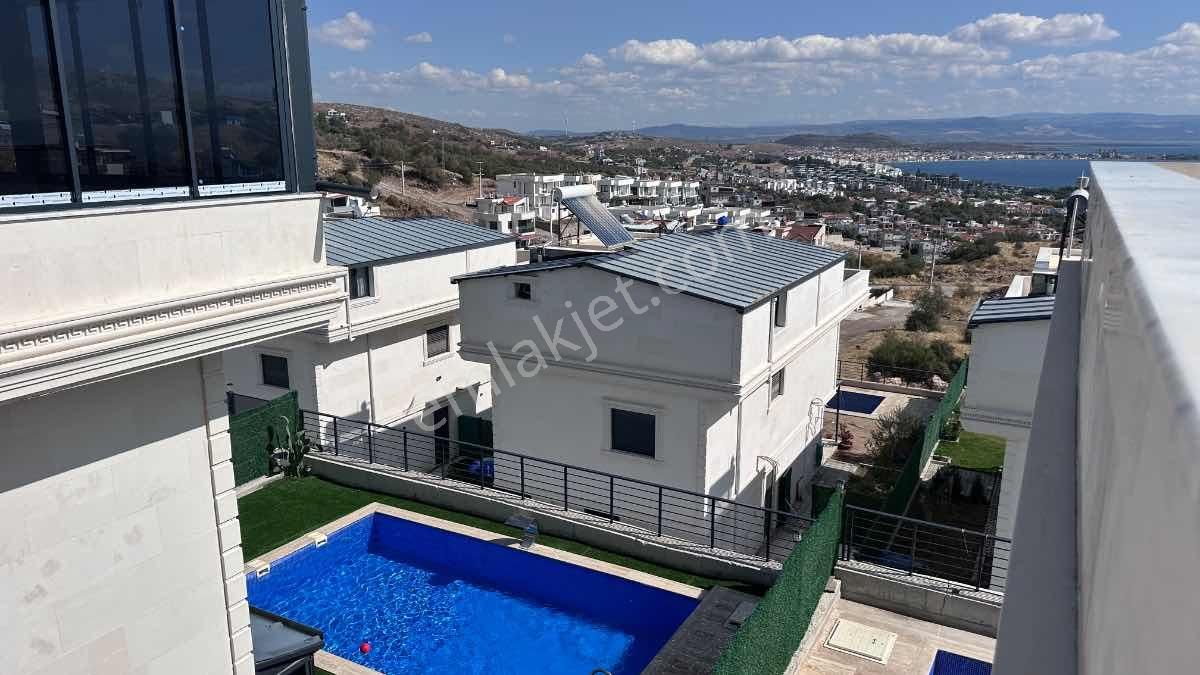 Çandarlı Panorama Vıllaları’nda Özel Havuzlu Denız Manzaralı Lüks Dubleks Vılla - Görsel 35