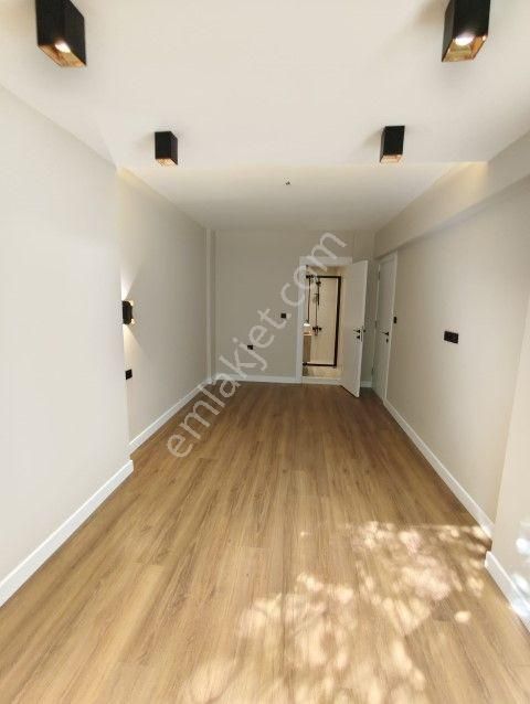 Bostanlıda Full Tadilatlı 3+1 Satılık Lüks Daire - Görsel 24