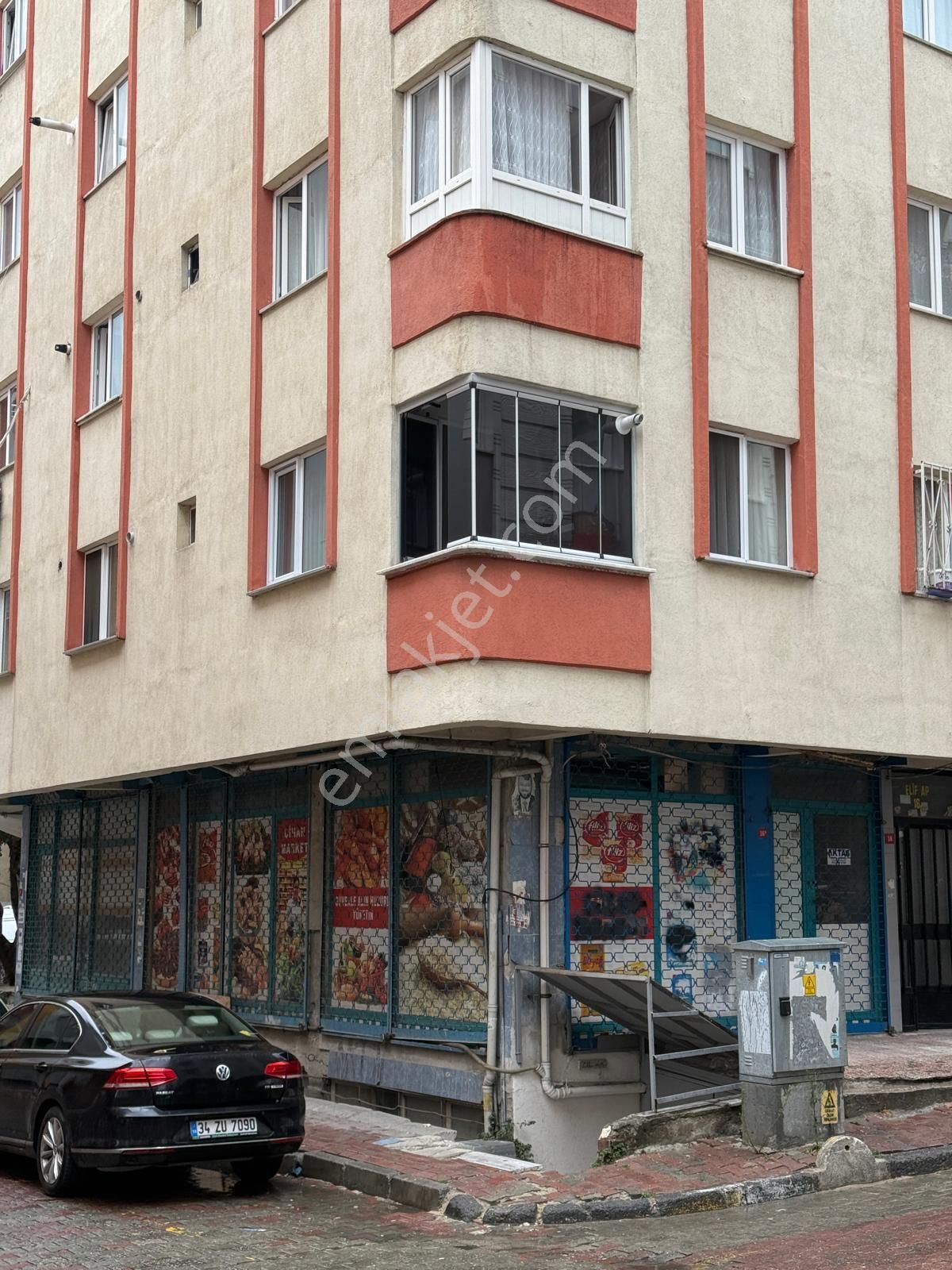 (acill) Yenibosna Cuma Pazarın'da Satılık Küşe Dükkan - Görsel 2