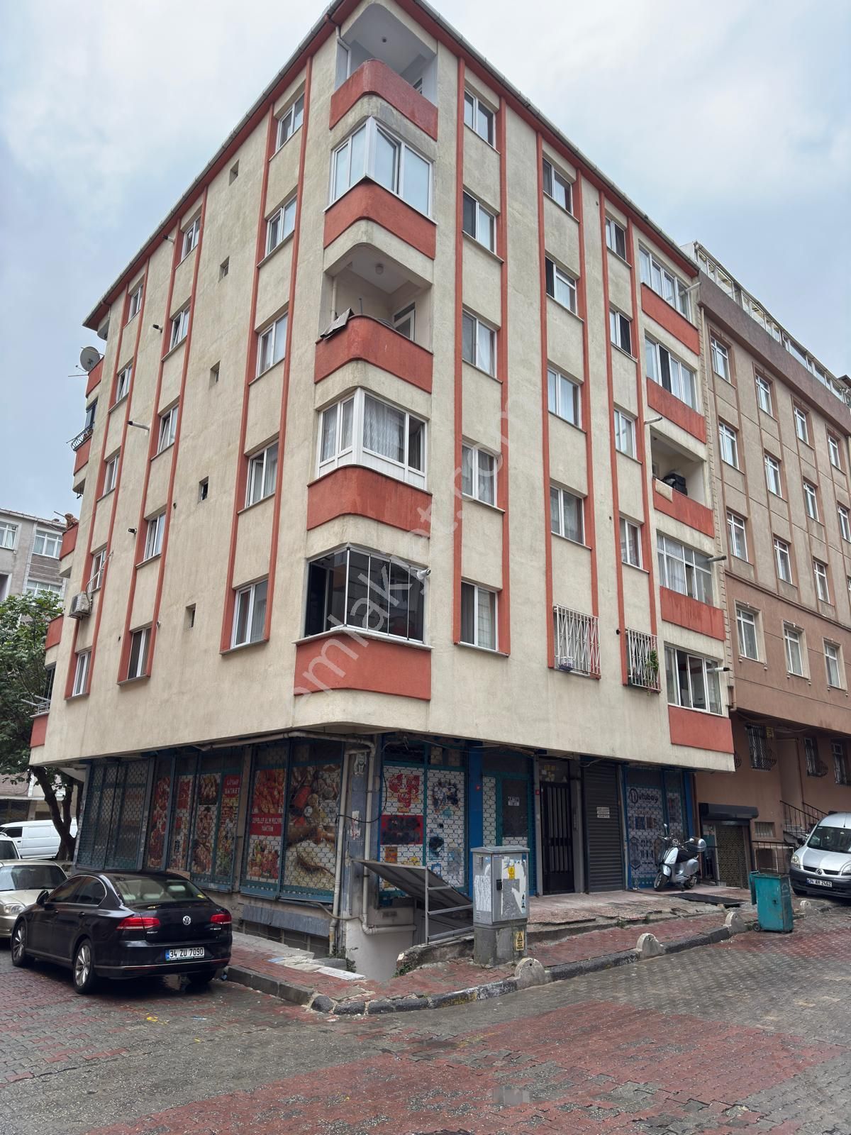 (acill) Yenibosna Cuma Pazarın'da Satılık Küşe Dükkan - Görsel 11