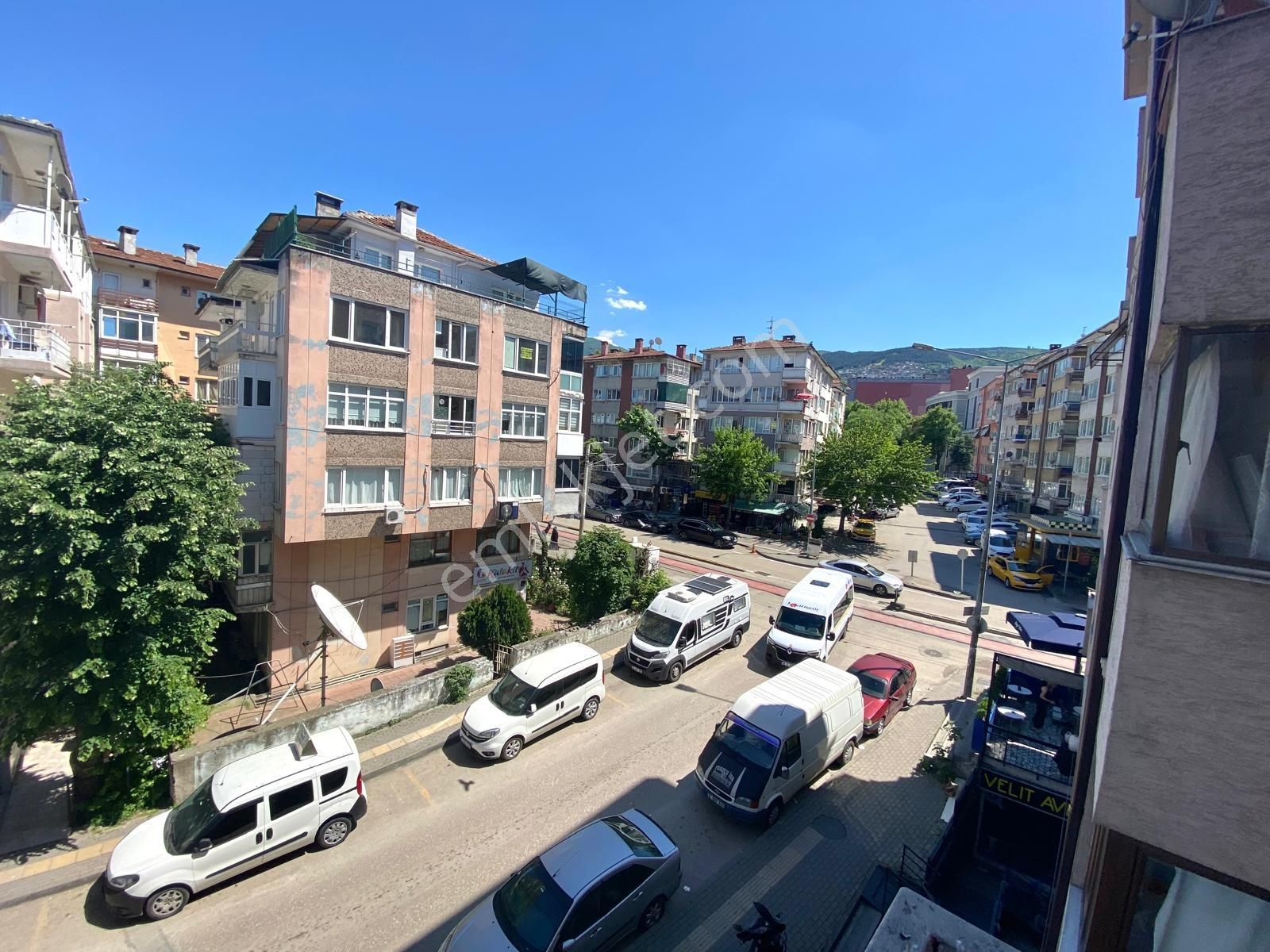 Osmangazi Merinos Metro İstasyonu Üstü 3+1 Ara Kat Daire - Görsel 3