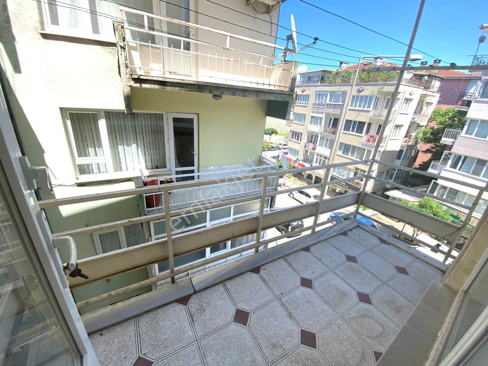Osmangazi Merinos Metro İstasyonu Üstü 3+1 Ara Kat Daire - Görsel 6