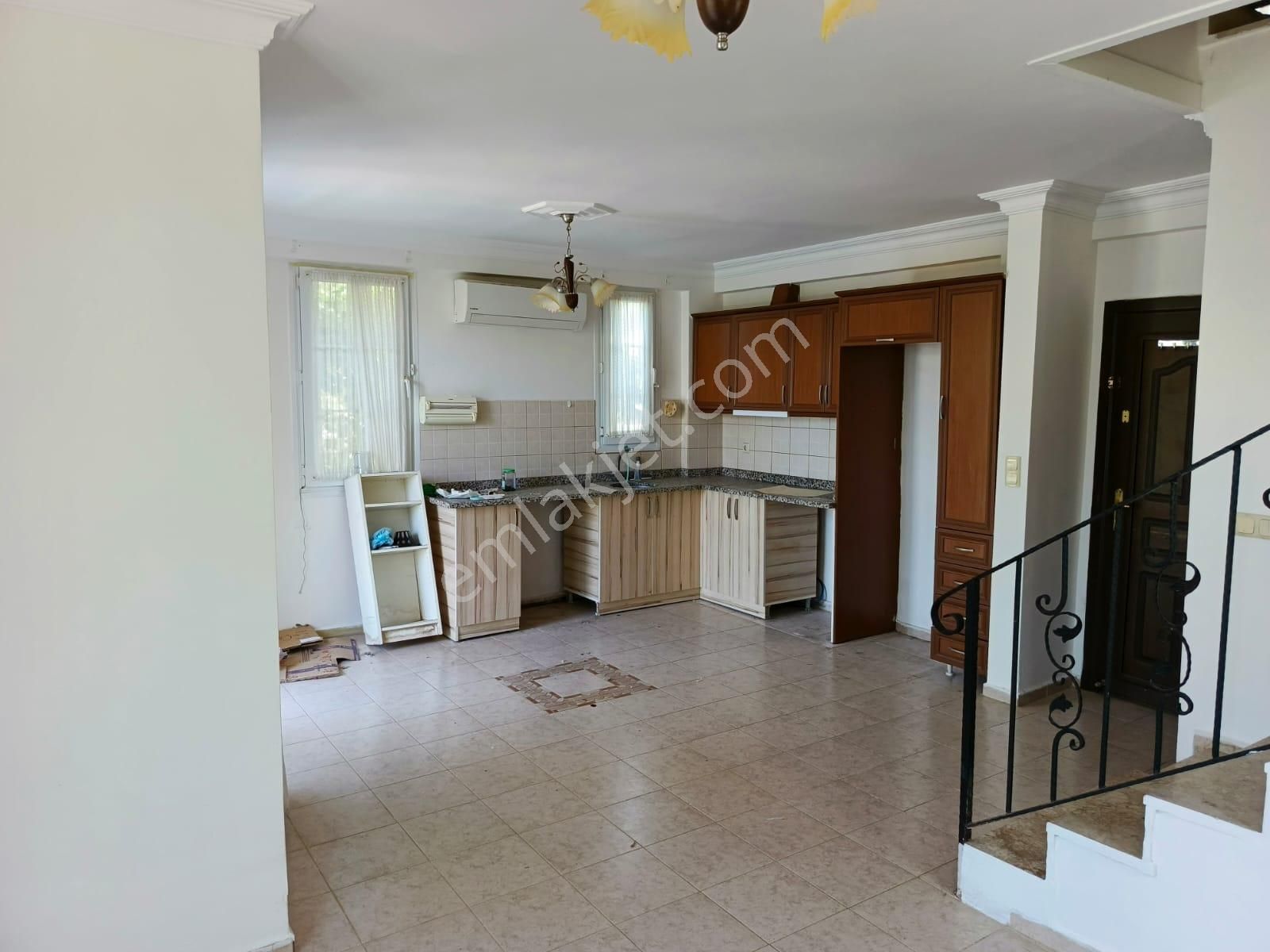 Stop’tan Ovacık Merkezi Konumda Havuzlu Villa - Görsel 10