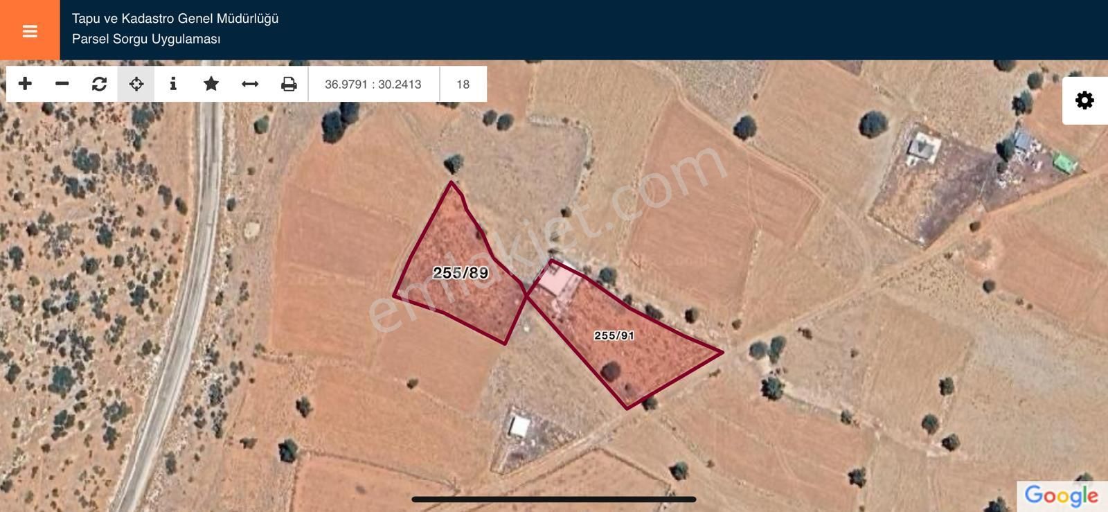 Beğiş Köyü’nde Satılık Tarla – Yolu, Evi Ve Yatırım Fırsatıyla!